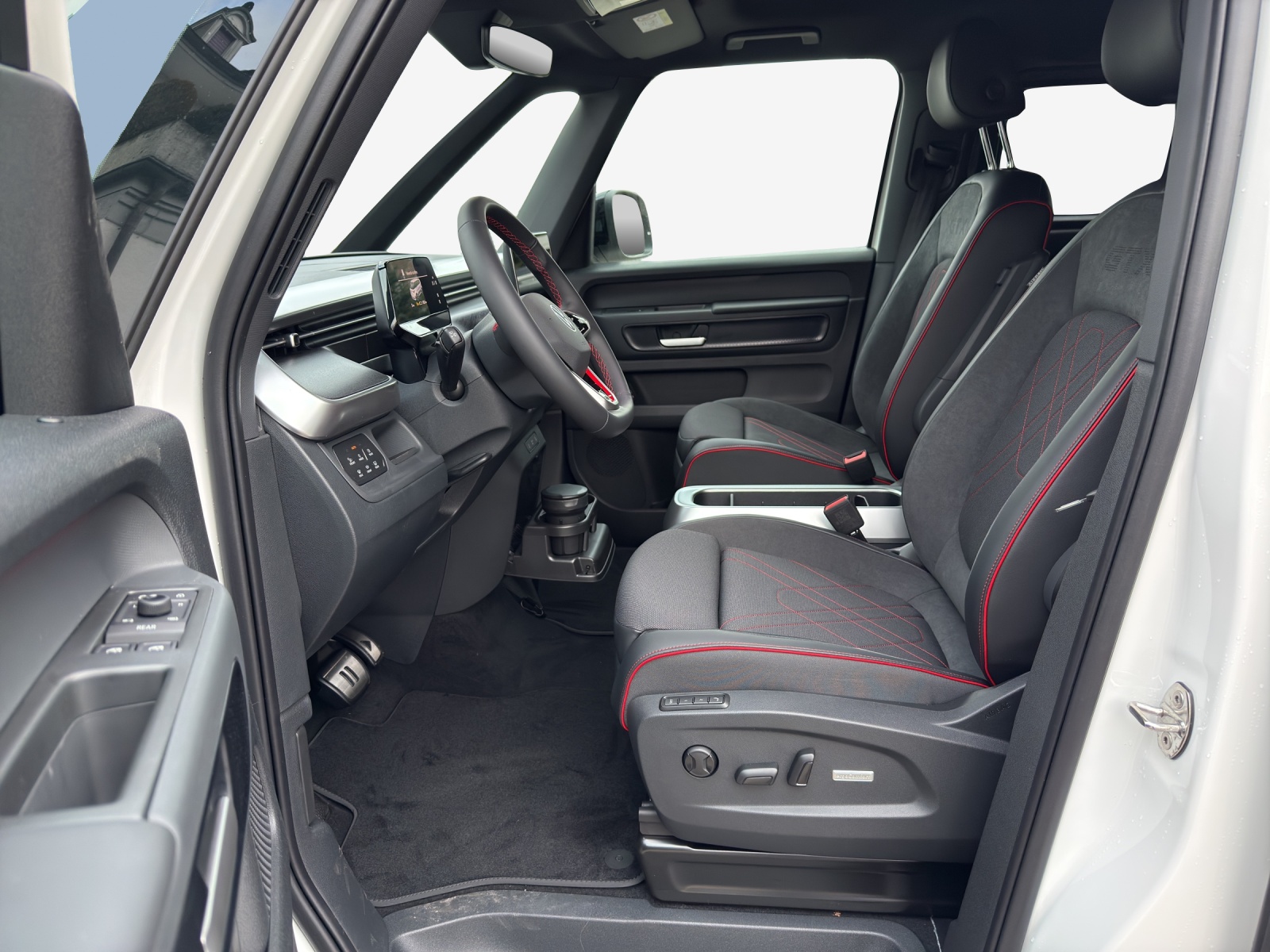 VW ID.Buzz LWB GTX 4 Motion-image-7
