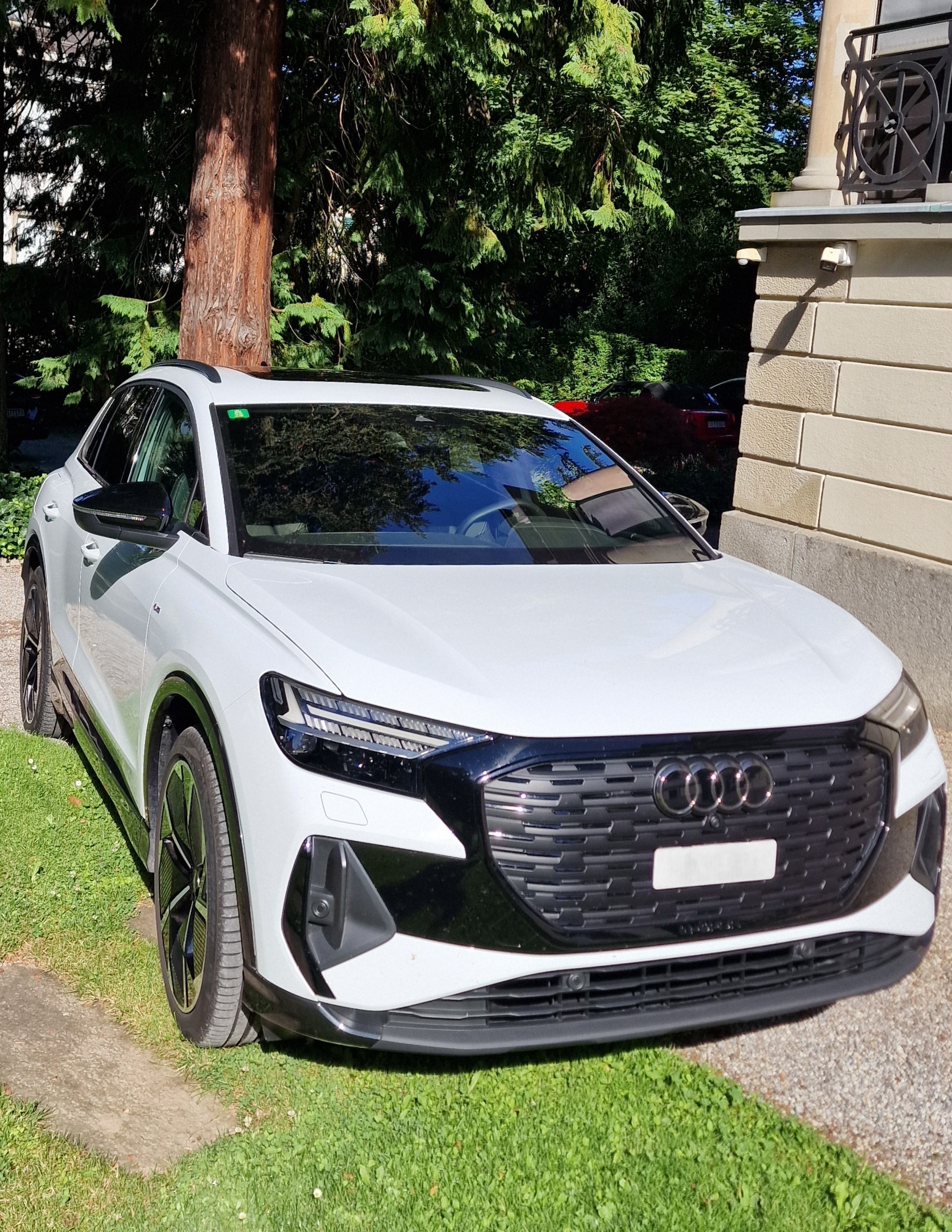 AUDI Q4 e-tron 50 quattro-image-0