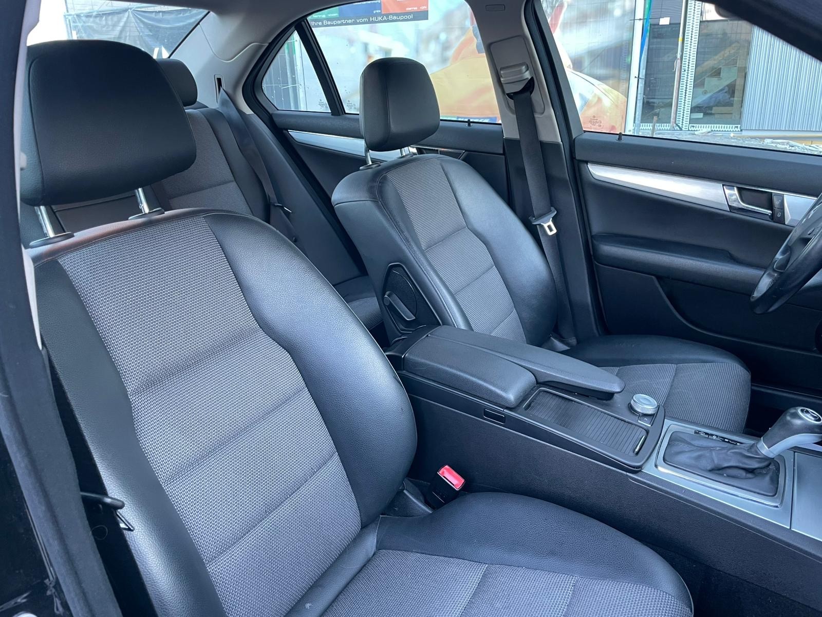 MERCEDES-BENZ C 250 CDI Blue Efficiency Avantgarde Automatic-image-10