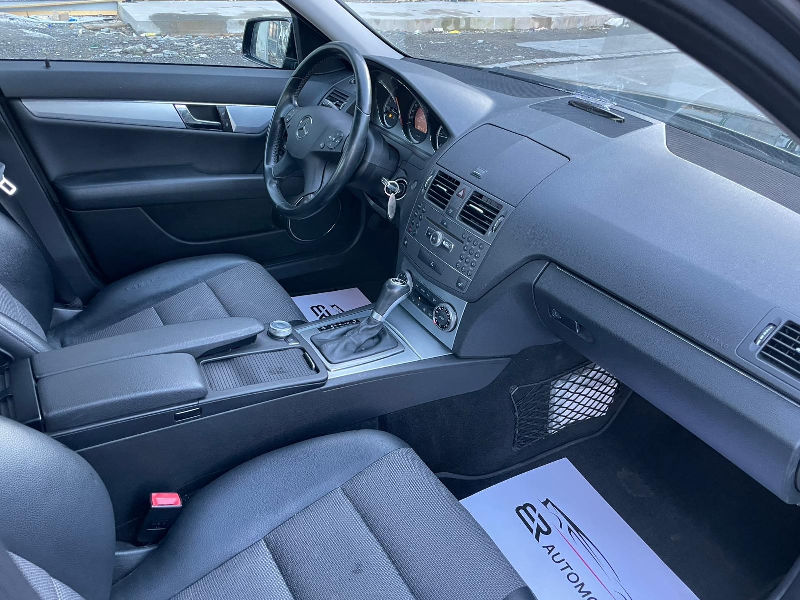 MERCEDES-BENZ C 250 CDI Blue Efficiency Avantgarde Automatic-image-8