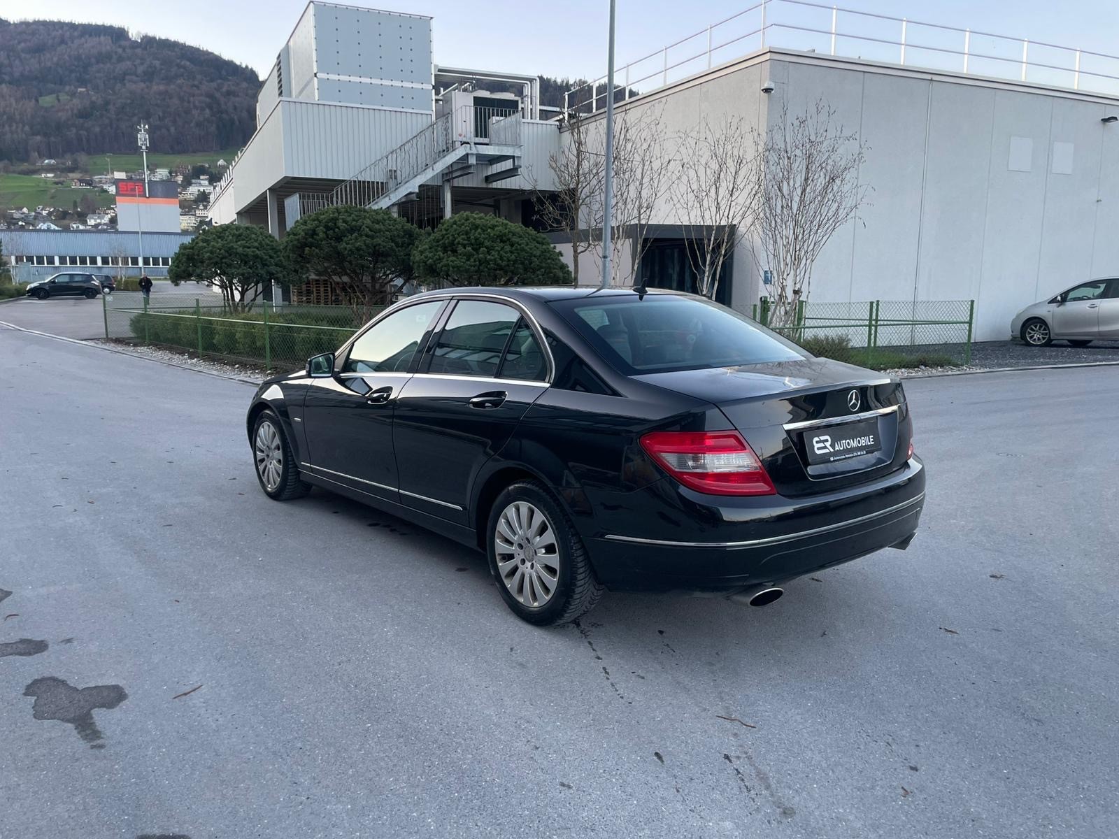 MERCEDES-BENZ C 250 CDI Blue Efficiency Avantgarde Automatic-image-3