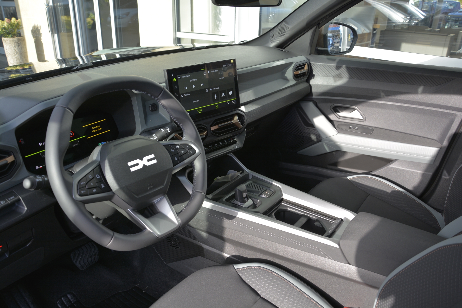 DACIA BIGSTER extreme hybrid 155-image-4
