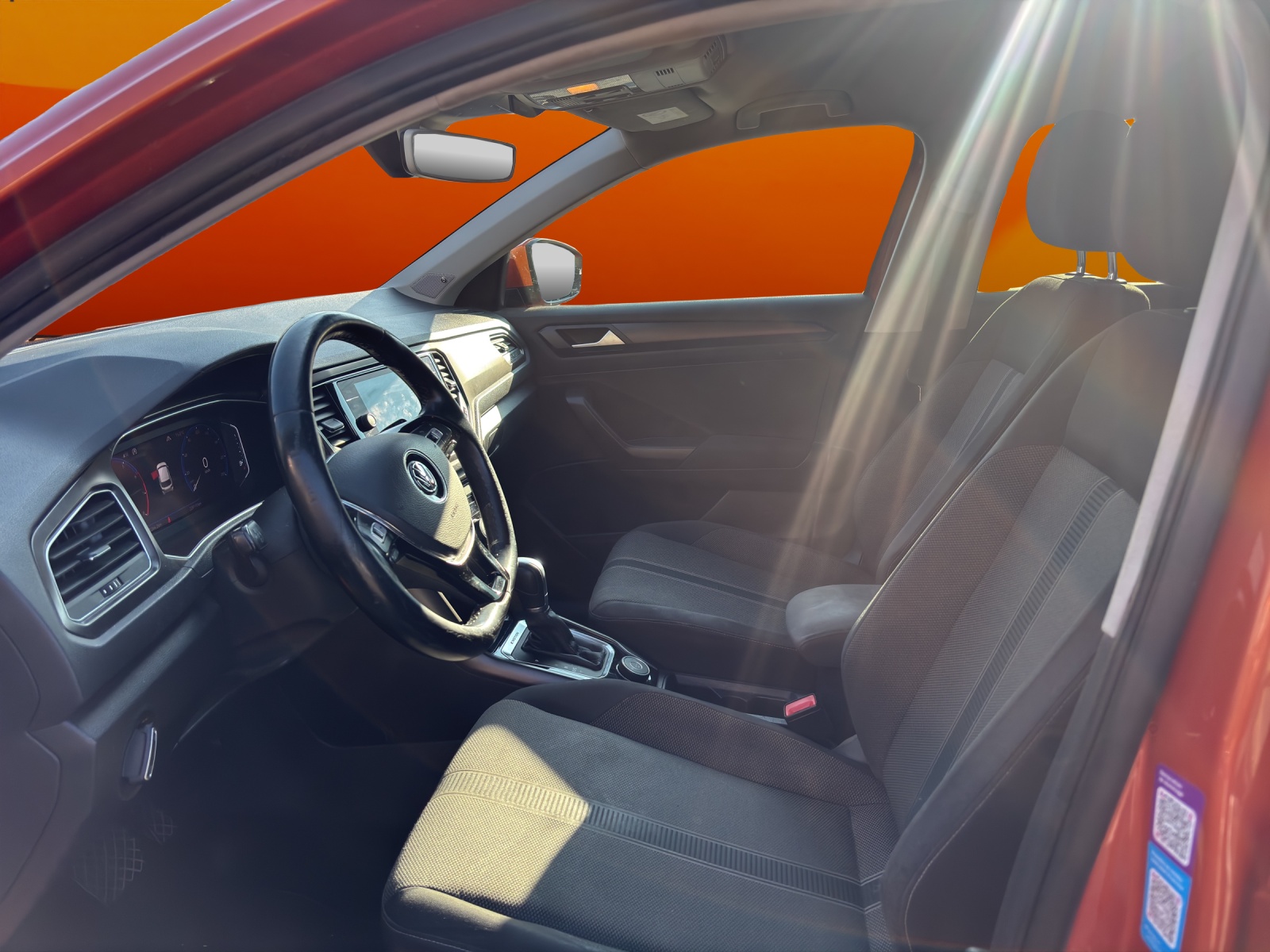 VW T-Roc 2.0 TSI Advance DSG 4Motion-image-9