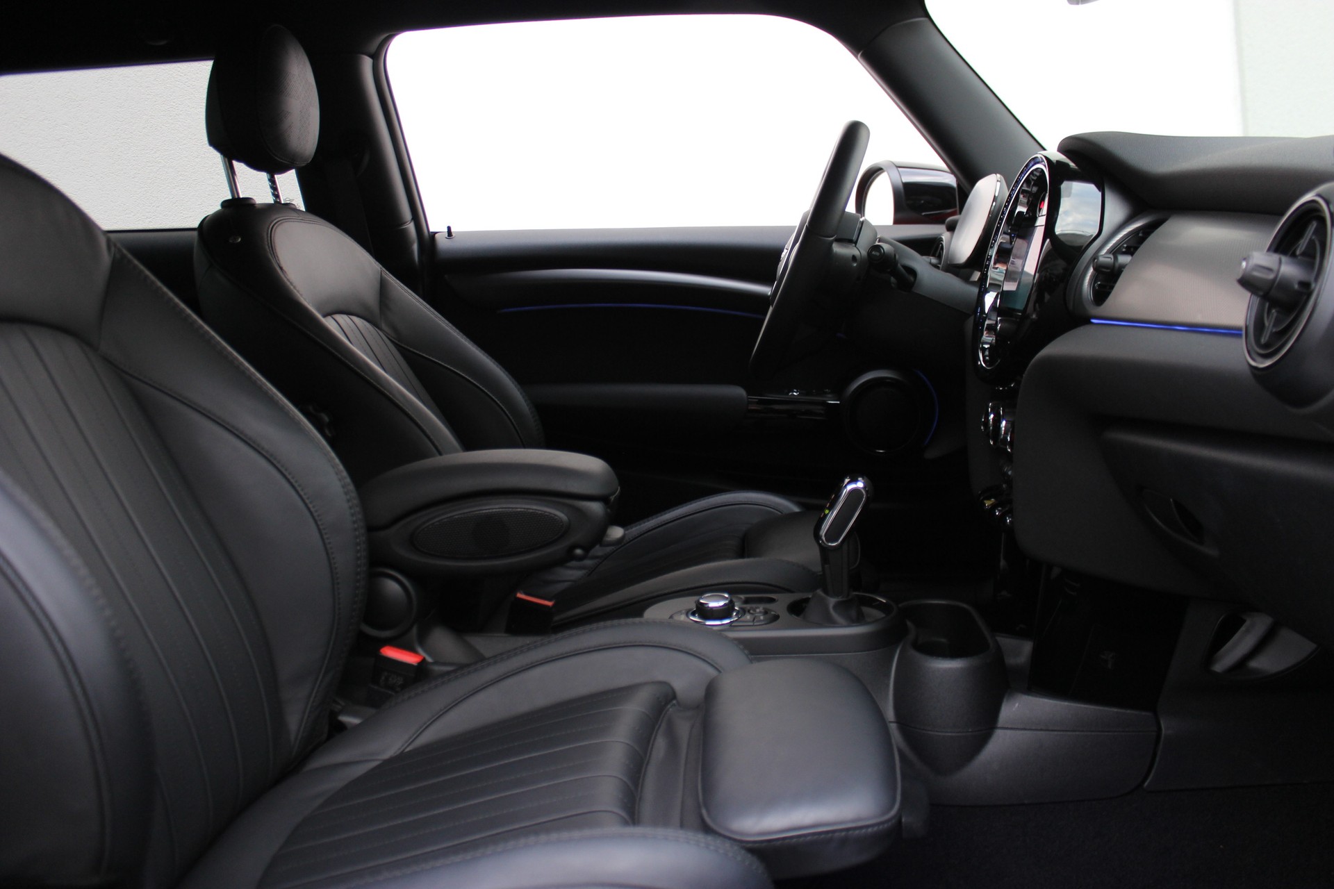 MINI Cooper SE-image-3