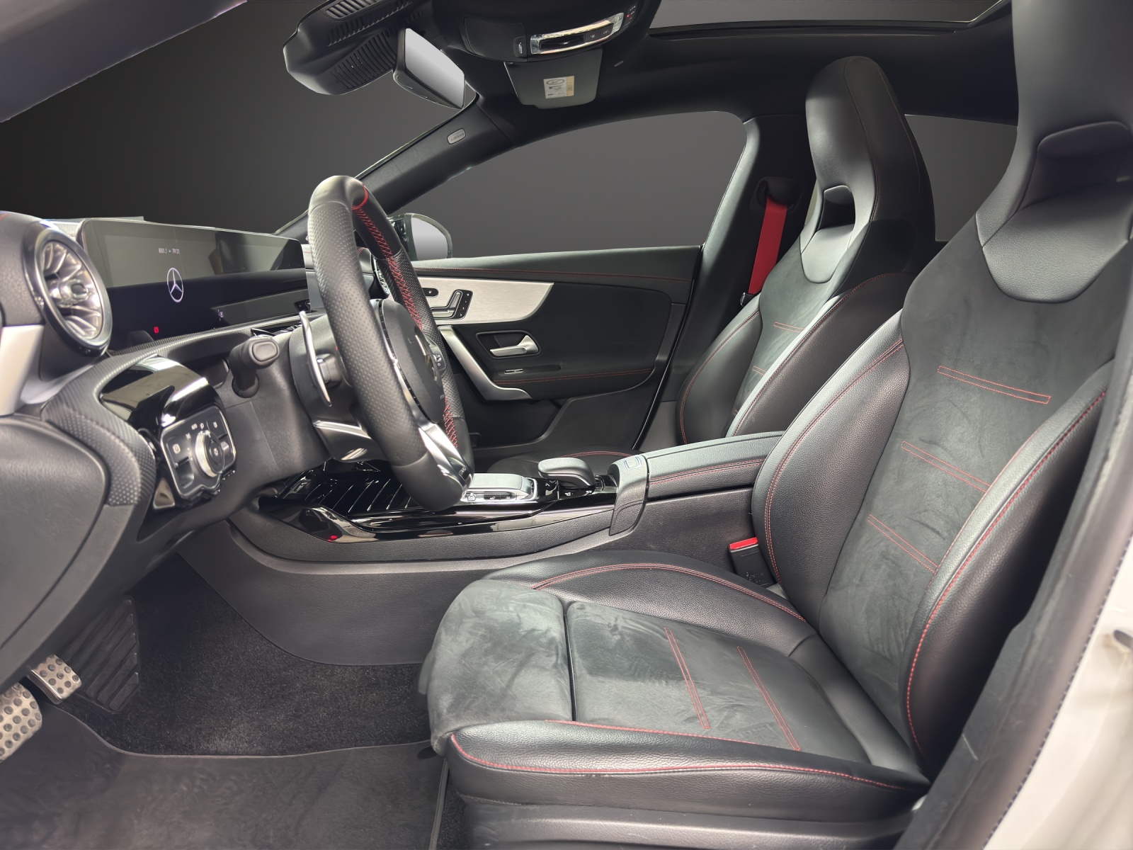 MERCEDES-BENZ CLA SB 35 AMG 4Matic-image-9