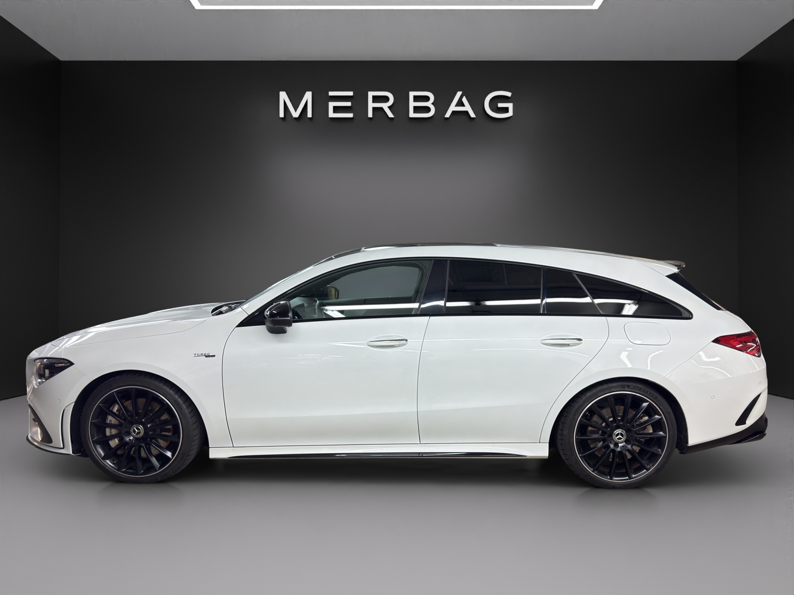 MERCEDES-BENZ CLA SB 35 AMG 4Matic-image-1