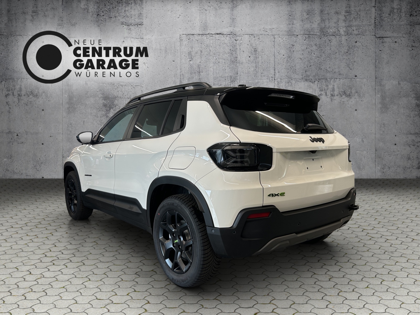JEEP Avenger 1.2 Turbo MHEV Overland Leather 4xe-image-5