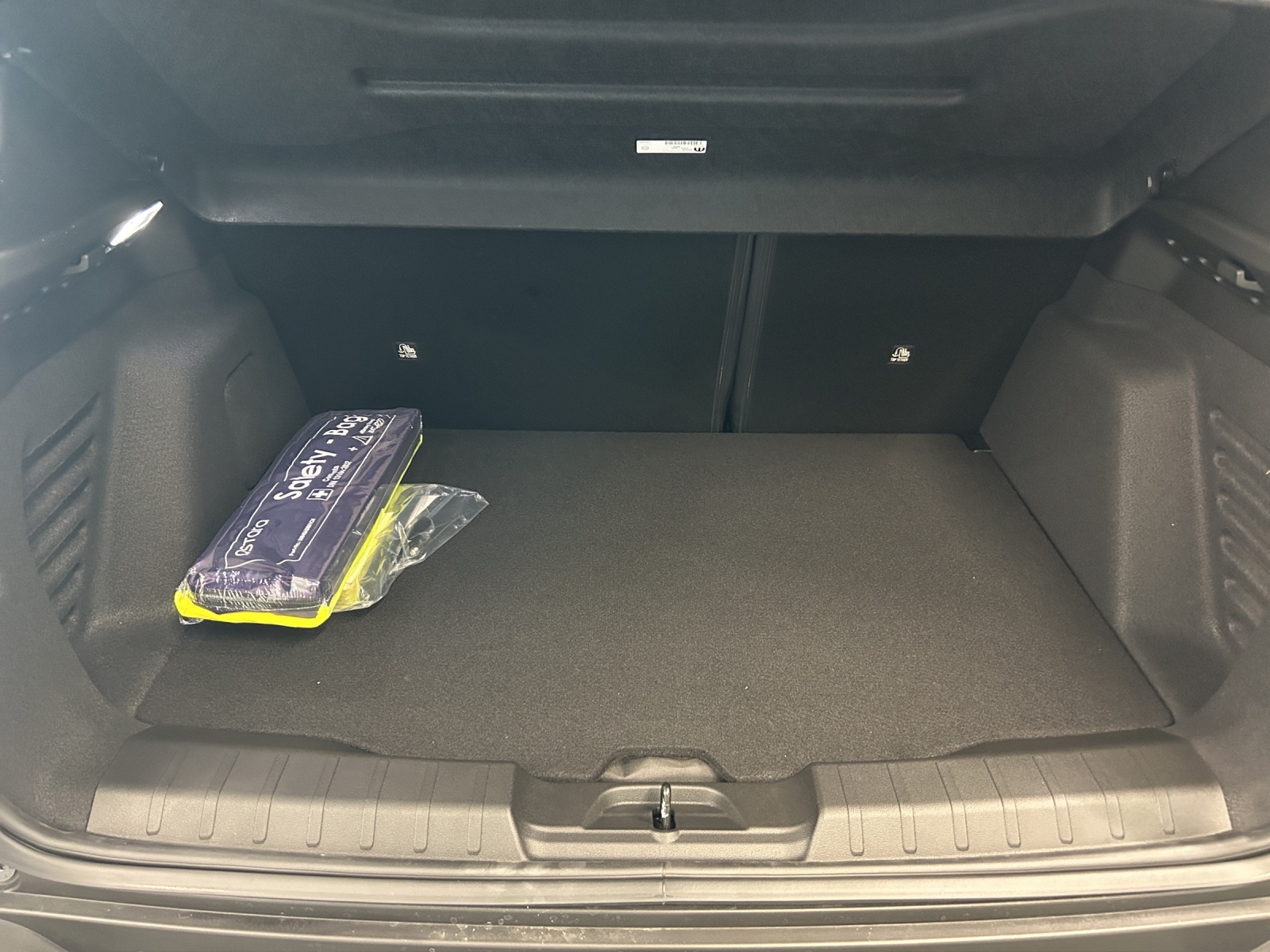 JEEP Avenger 1.2 Turbo MHEV Overland Leather 4xe-image-9