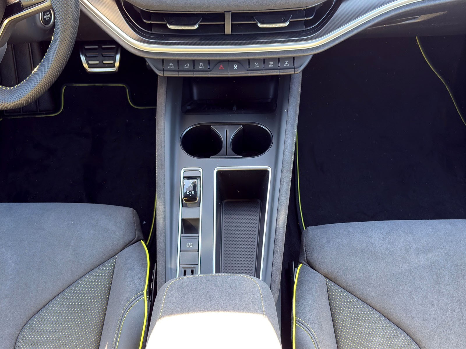 SKODA Enyaq 4x4 RS-image-14