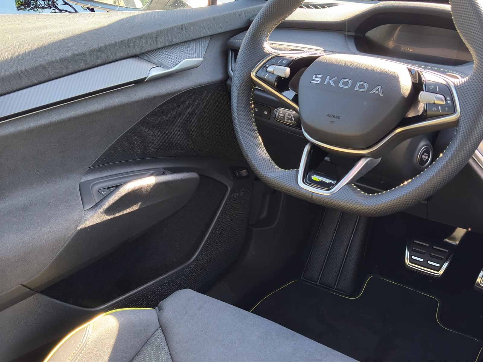SKODA Enyaq 4x4 RS-image-13