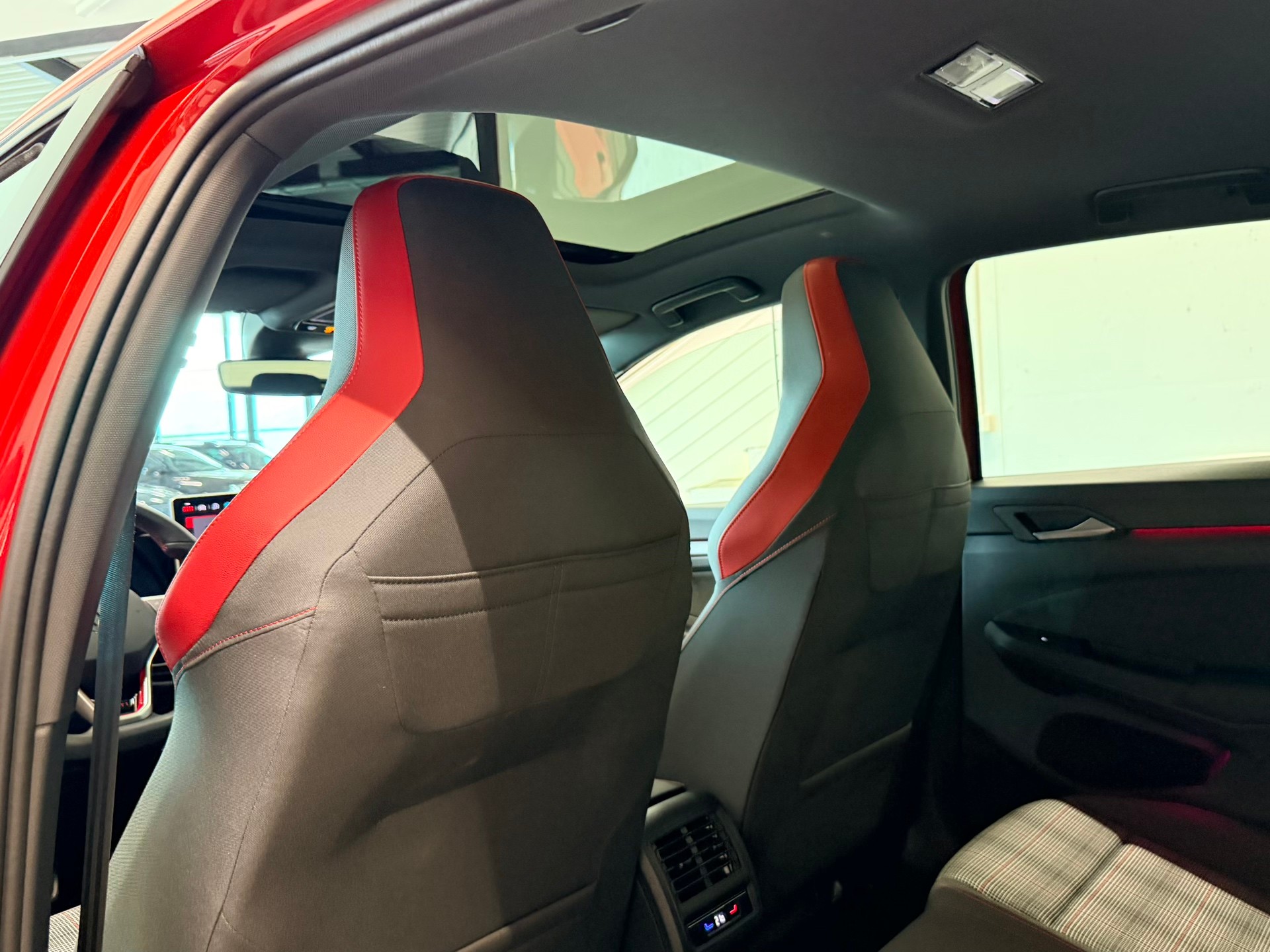 VW Golf 2.0 TSI GTI DSG-image-15