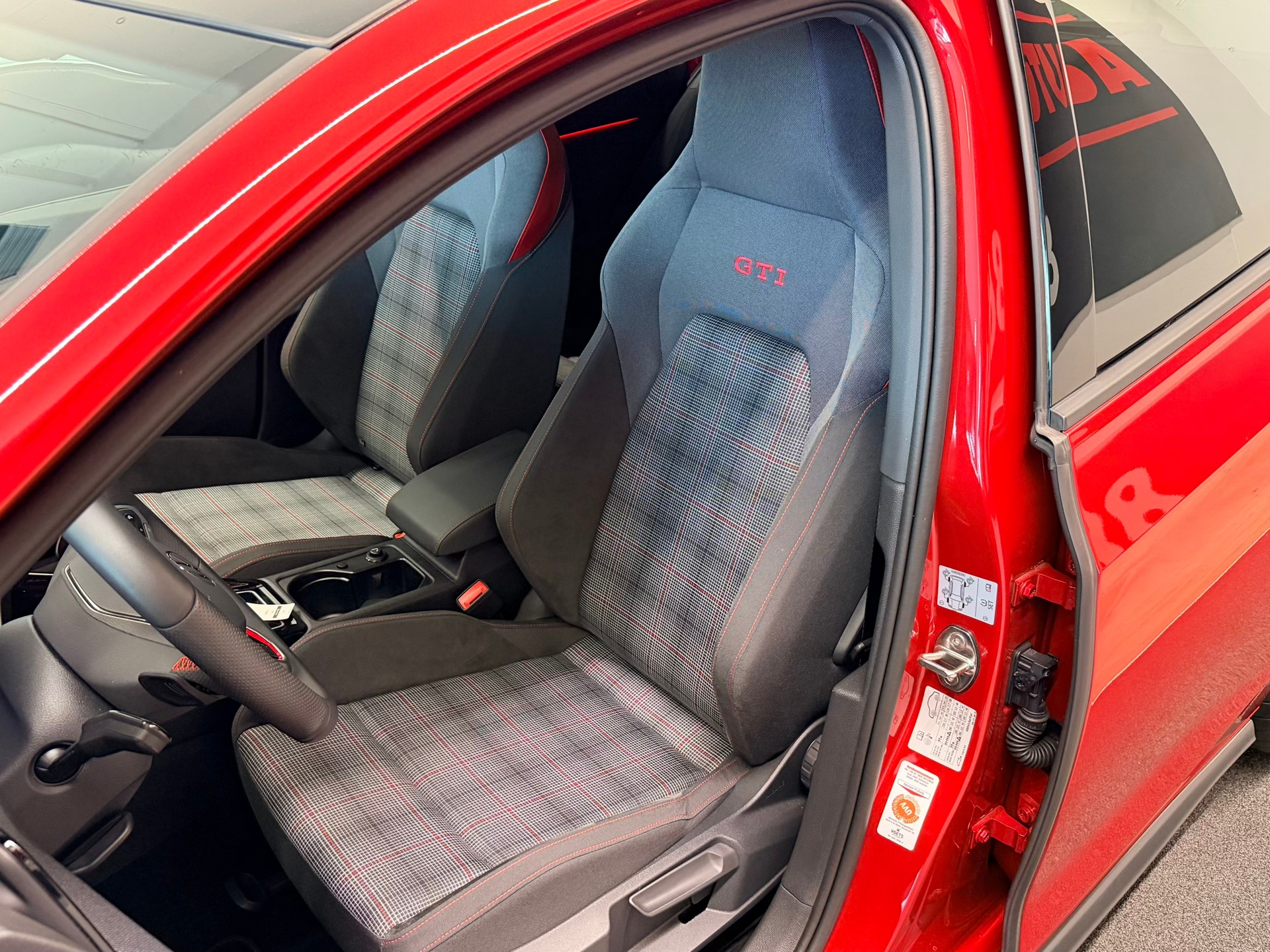 VW Golf 2.0 TSI GTI DSG-image-13