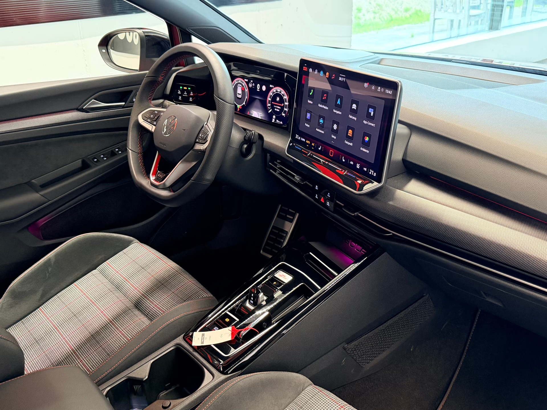 VW Golf 2.0 TSI GTI DSG-image-19