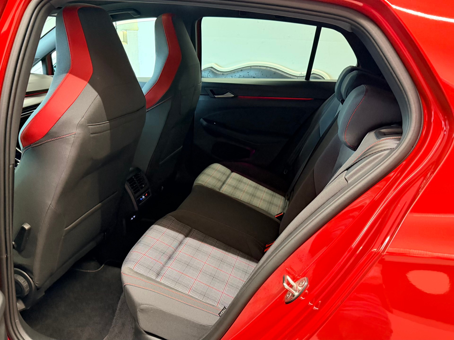 VW Golf 2.0 TSI GTI DSG-image-14