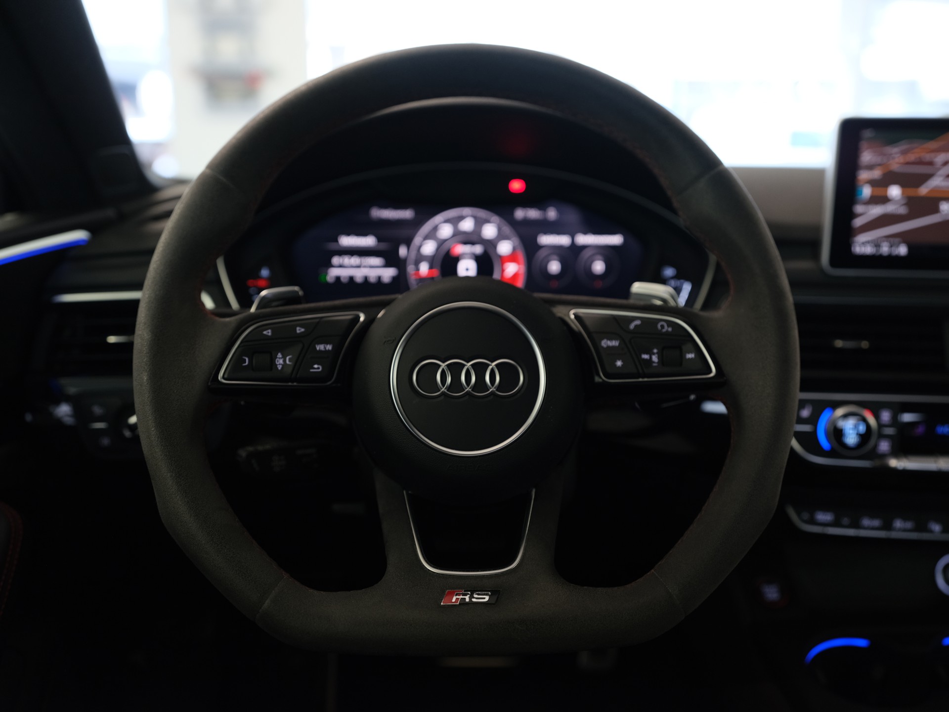 AUDI RS5 Coupé 2.9 TFSI quattro tiptronic *Ambientebeleuchtung* *Head up Display* *Lederausstattung*-image-19