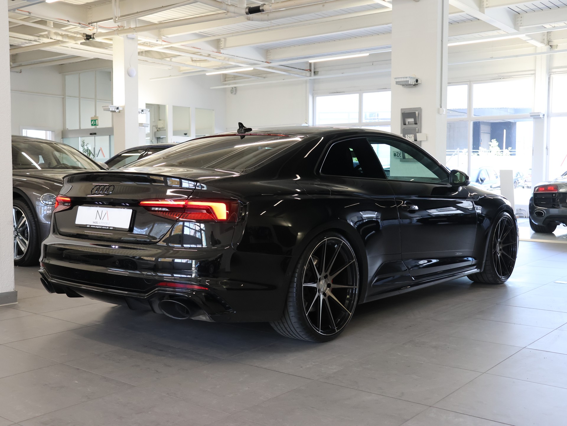 AUDI RS5 Coupé 2.9 TFSI quattro tiptronic *Ambientebeleuchtung* *Head up Display* *Lederausstattung*-image-5