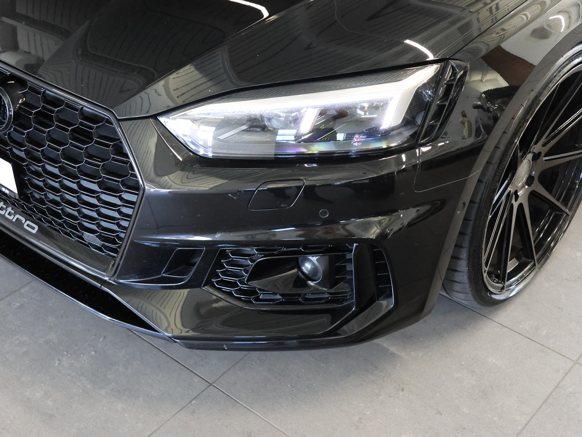 AUDI RS5 Coupé 2.9 TFSI quattro tiptronic *Ambientebeleuchtung* *Head up Display* *Lederausstattung*-image-9