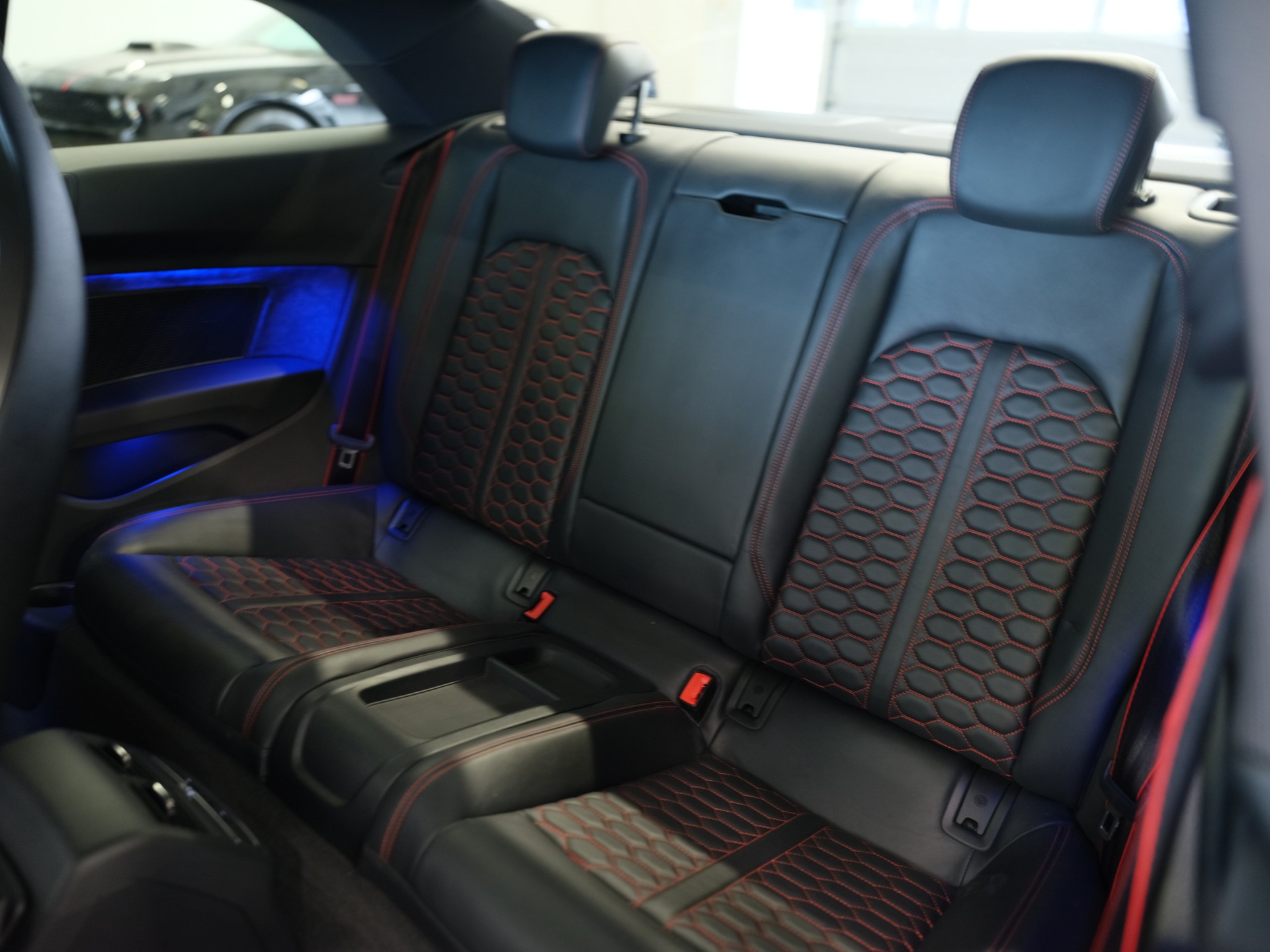 AUDI RS5 Coupé 2.9 TFSI quattro tiptronic *Ambientebeleuchtung* *Head up Display* *Lederausstattung*-image-29