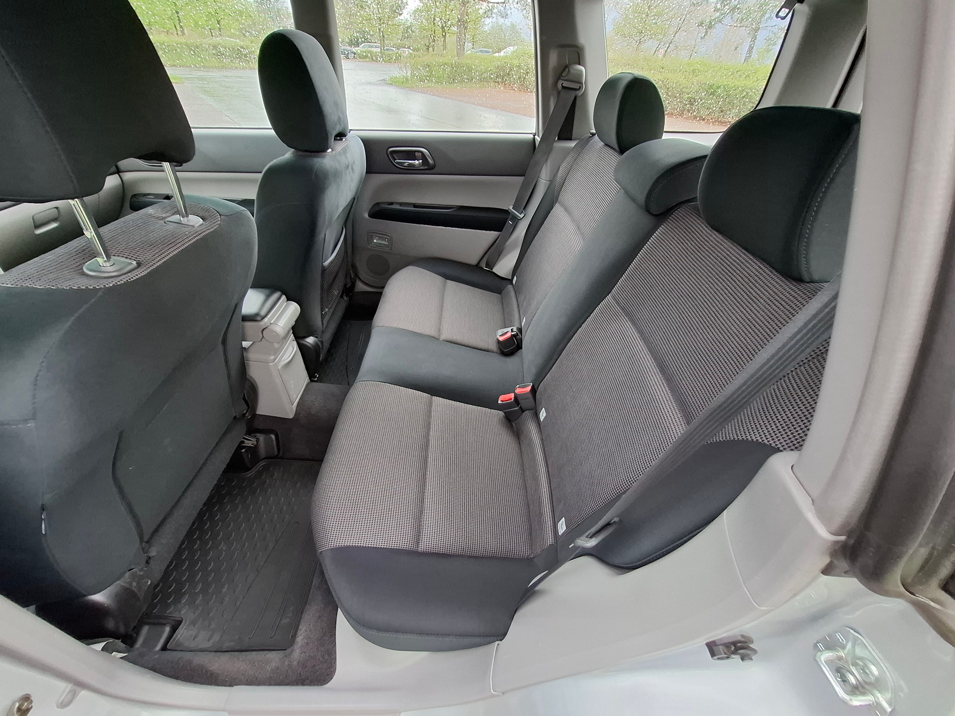SUBARU Forester 2.0X (Swiss)-image-8