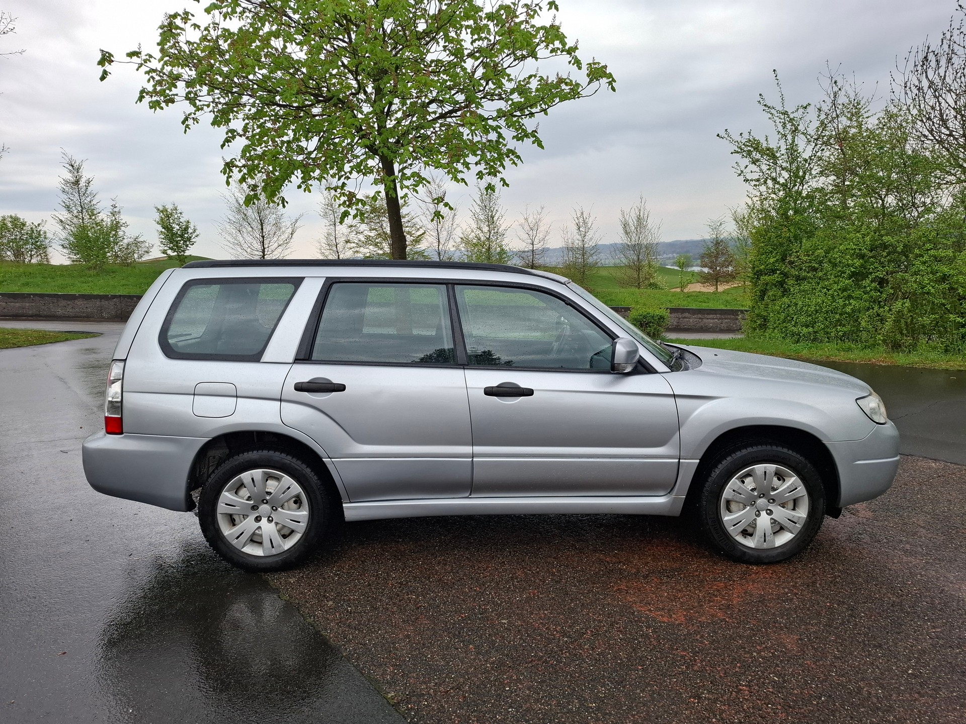 SUBARU Forester 2.0X (Swiss)-image-4