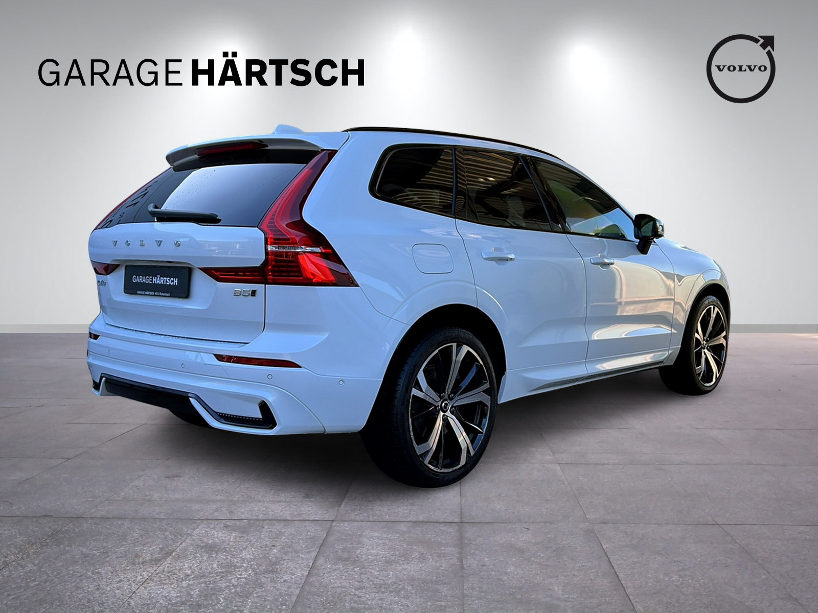 VOLVO XC60 2.0 B5 MH Ultimate Dark AWD-image-6
