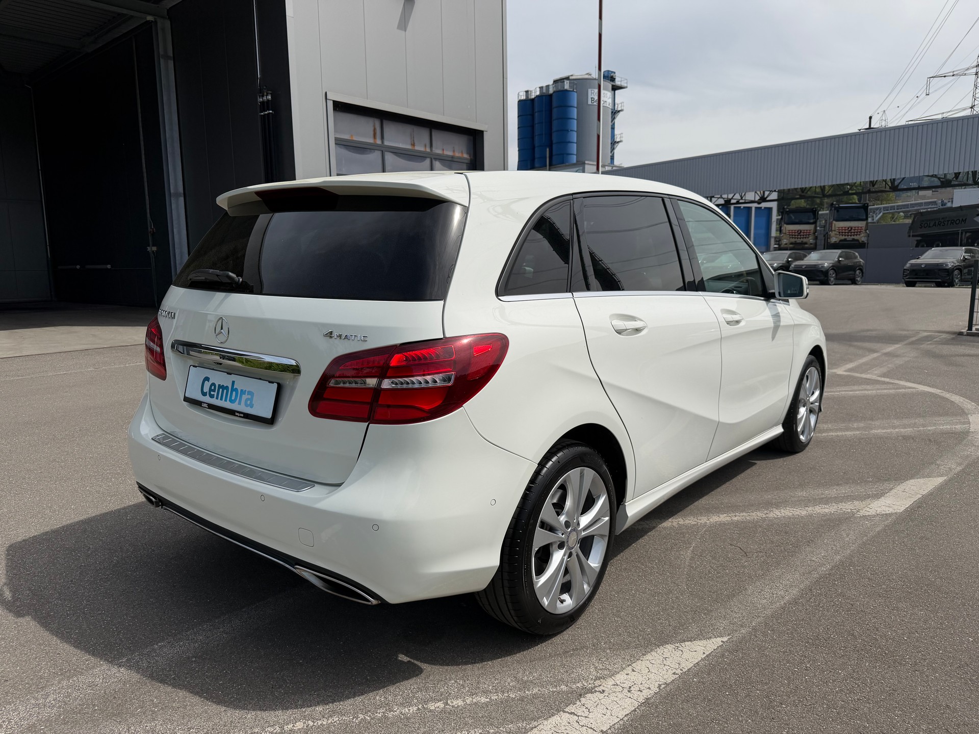 MERCEDES-BENZ B 200 CDI AMG Line 4Matic 7G-DCT-image-3