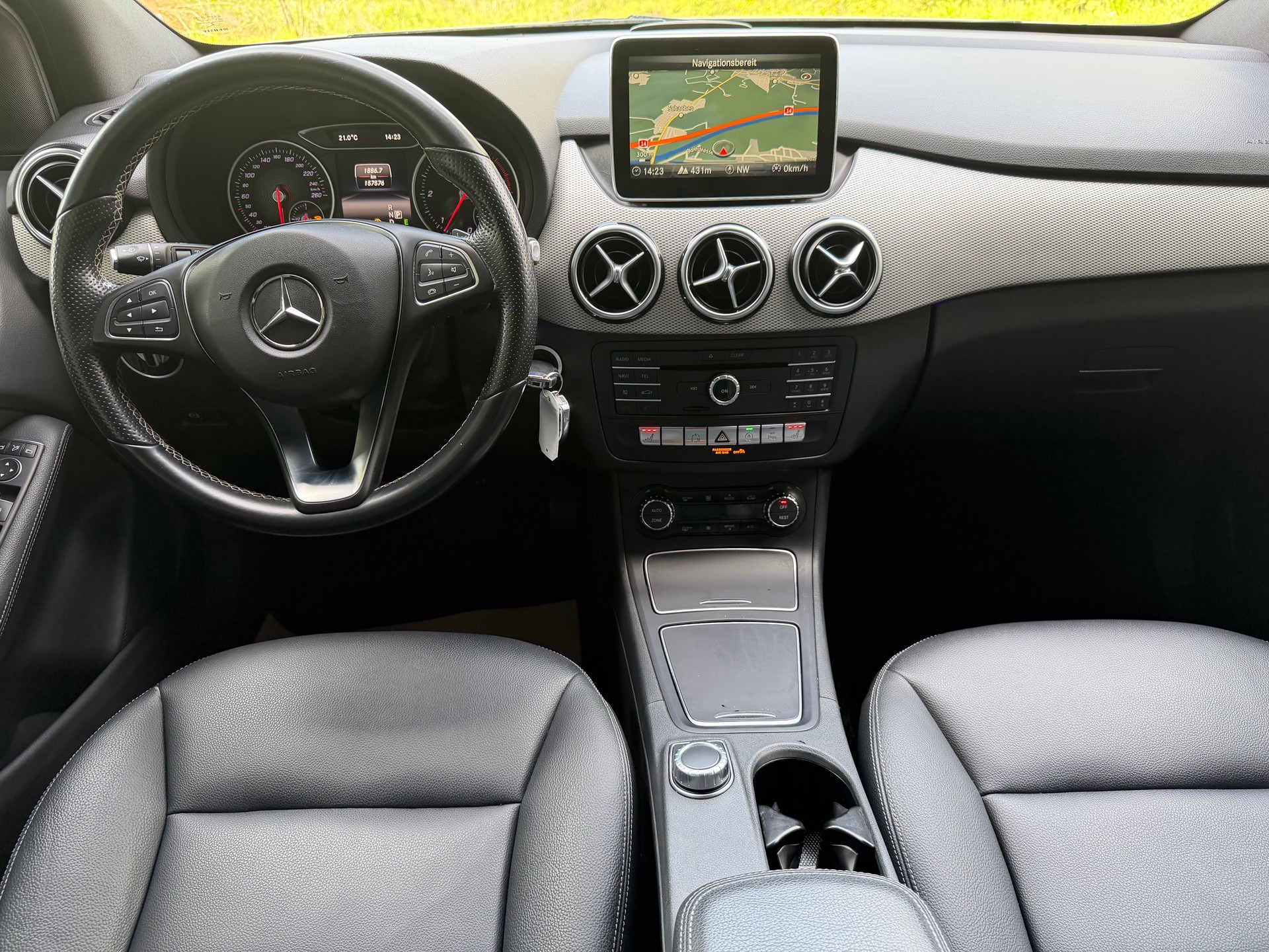 MERCEDES-BENZ B 200 CDI AMG Line 4Matic 7G-DCT-image-14