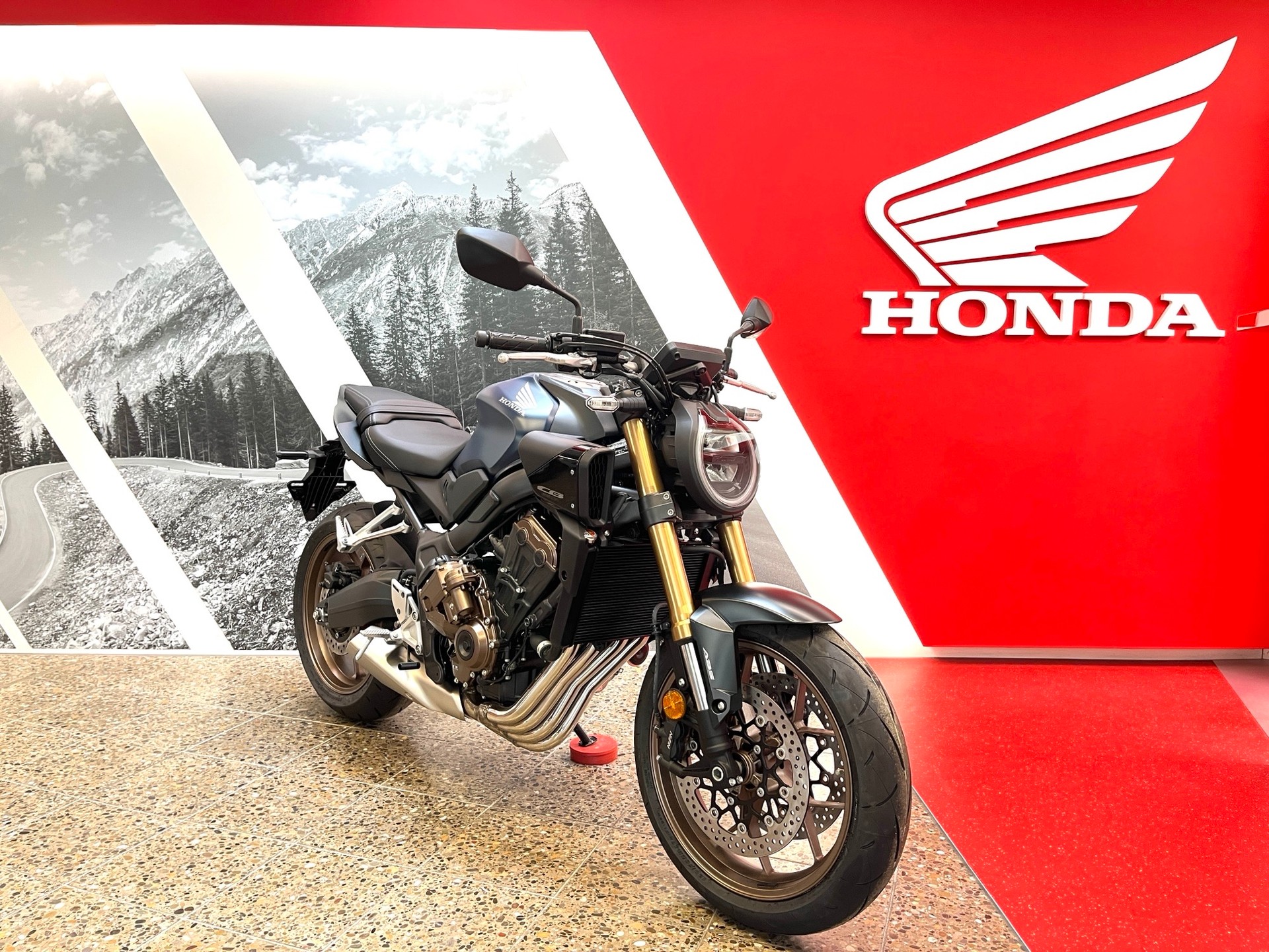 HONDA CB 650 R E-Clutch-showroom-element-2