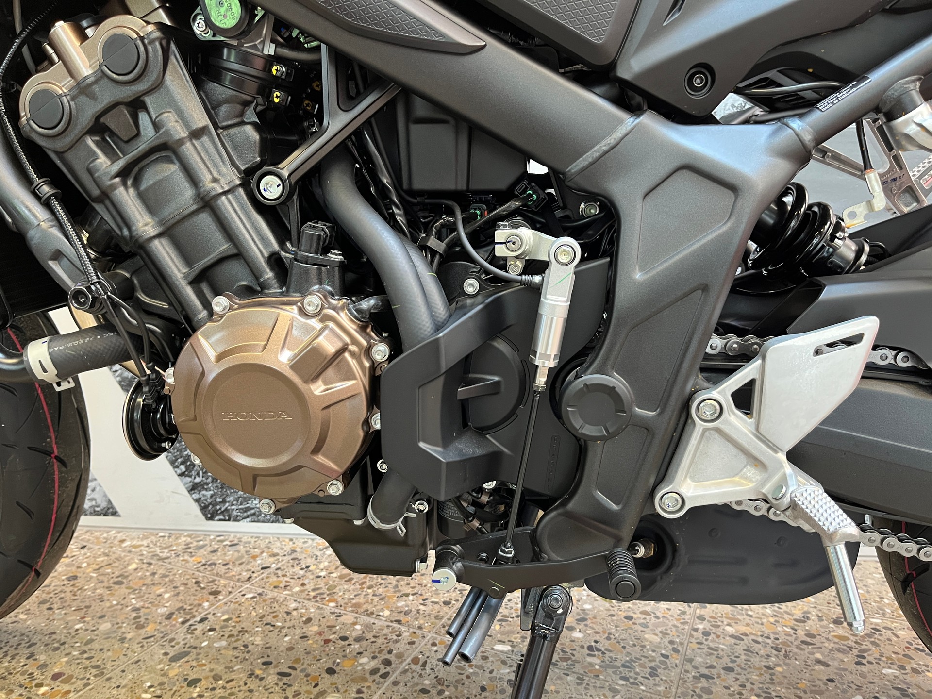 HONDA CB 650 R E-Clutch-image-5