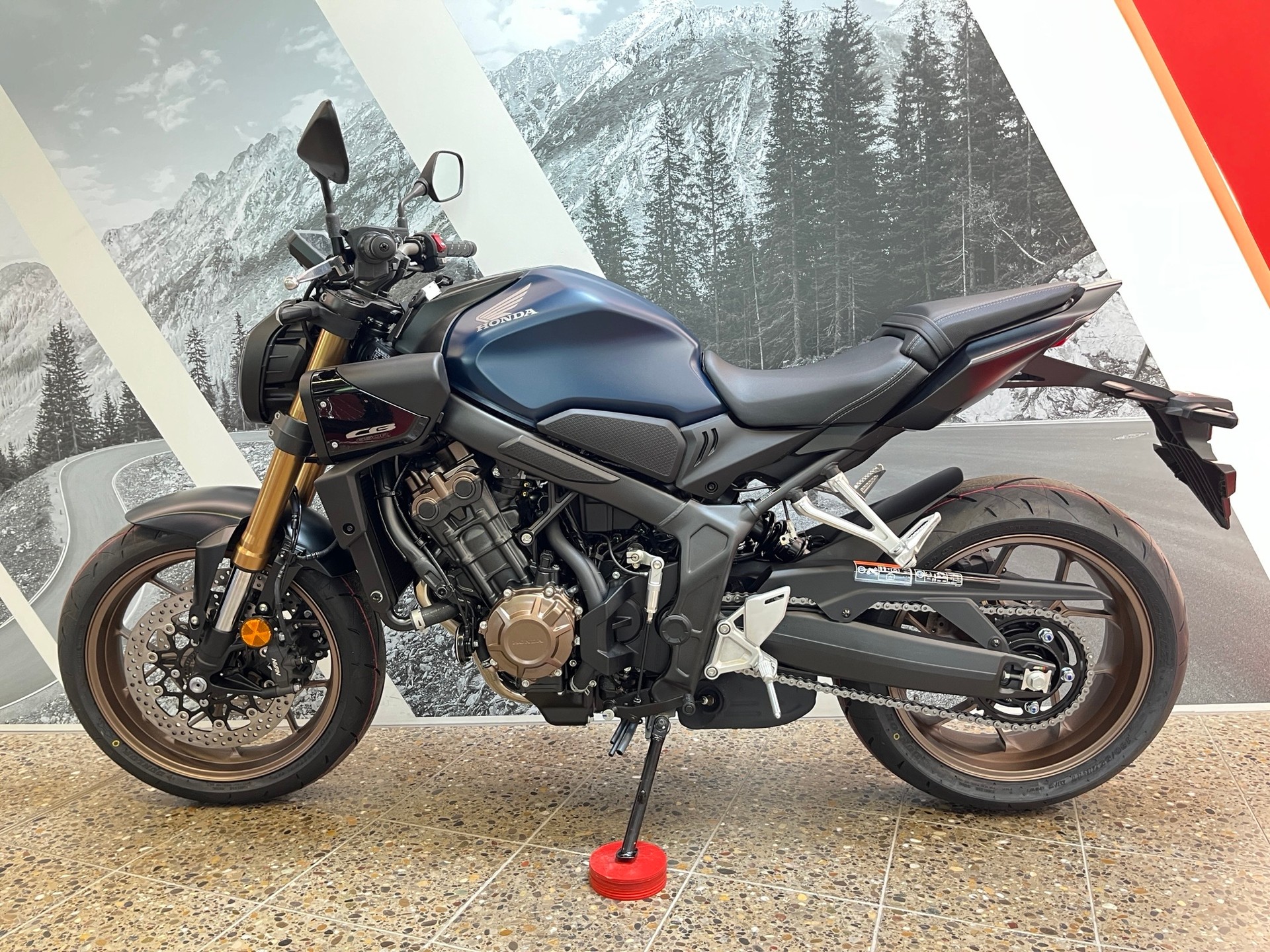 HONDA CB 650 R E-Clutch-showroom-element-1