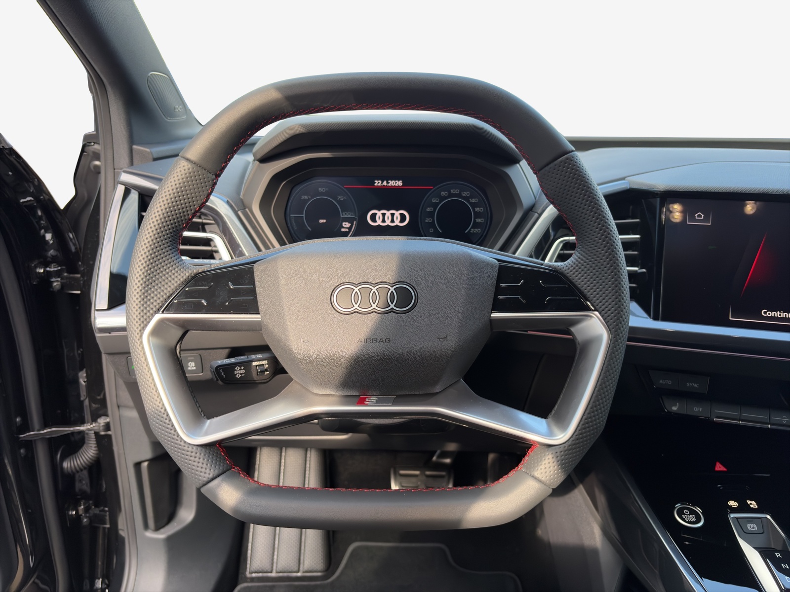 AUDI Q4 e-tron 45 Edition Swiss Ski quattro-image-9