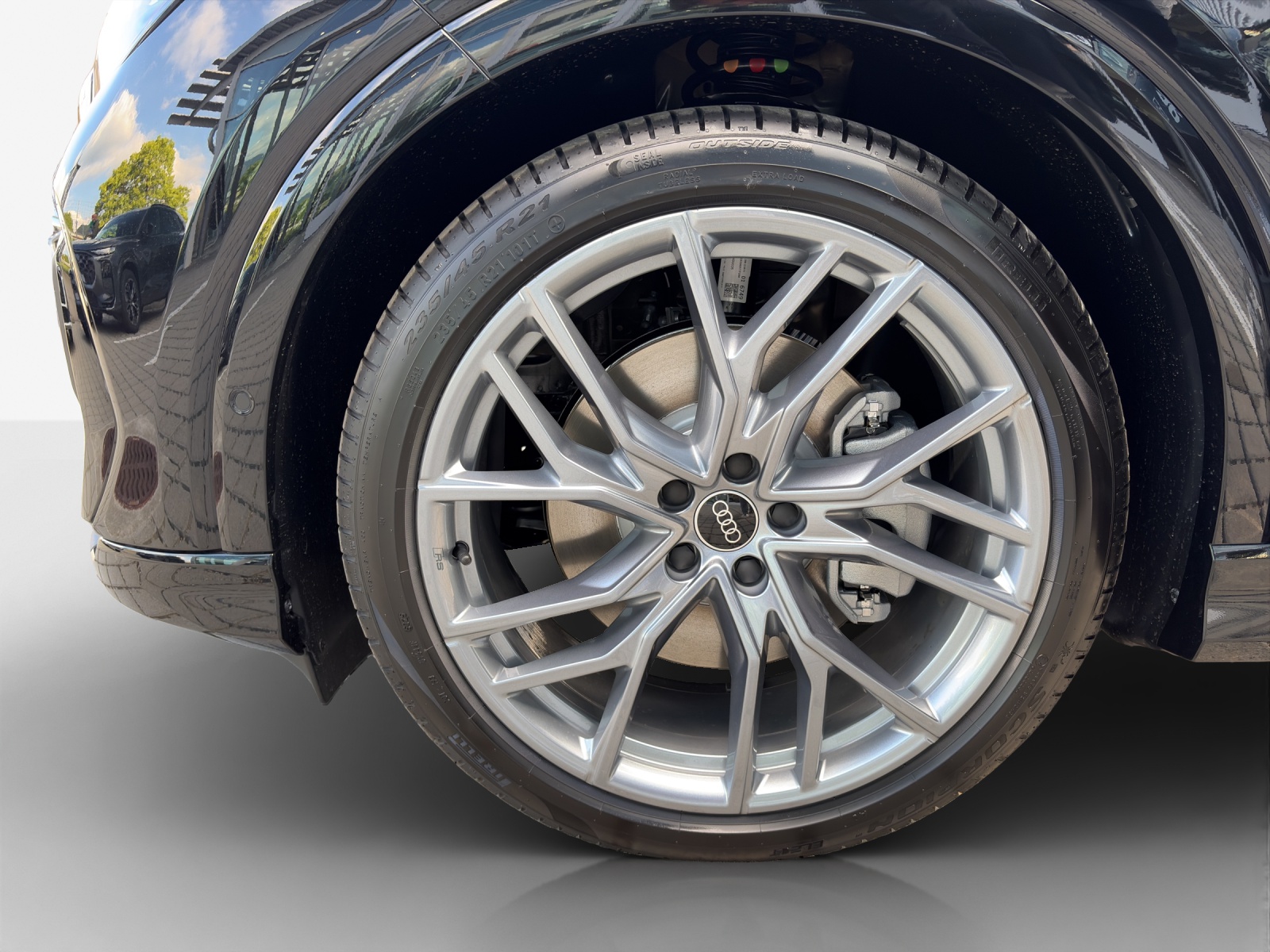 AUDI Q4 e-tron 45 Edition Swiss Ski quattro-image-14