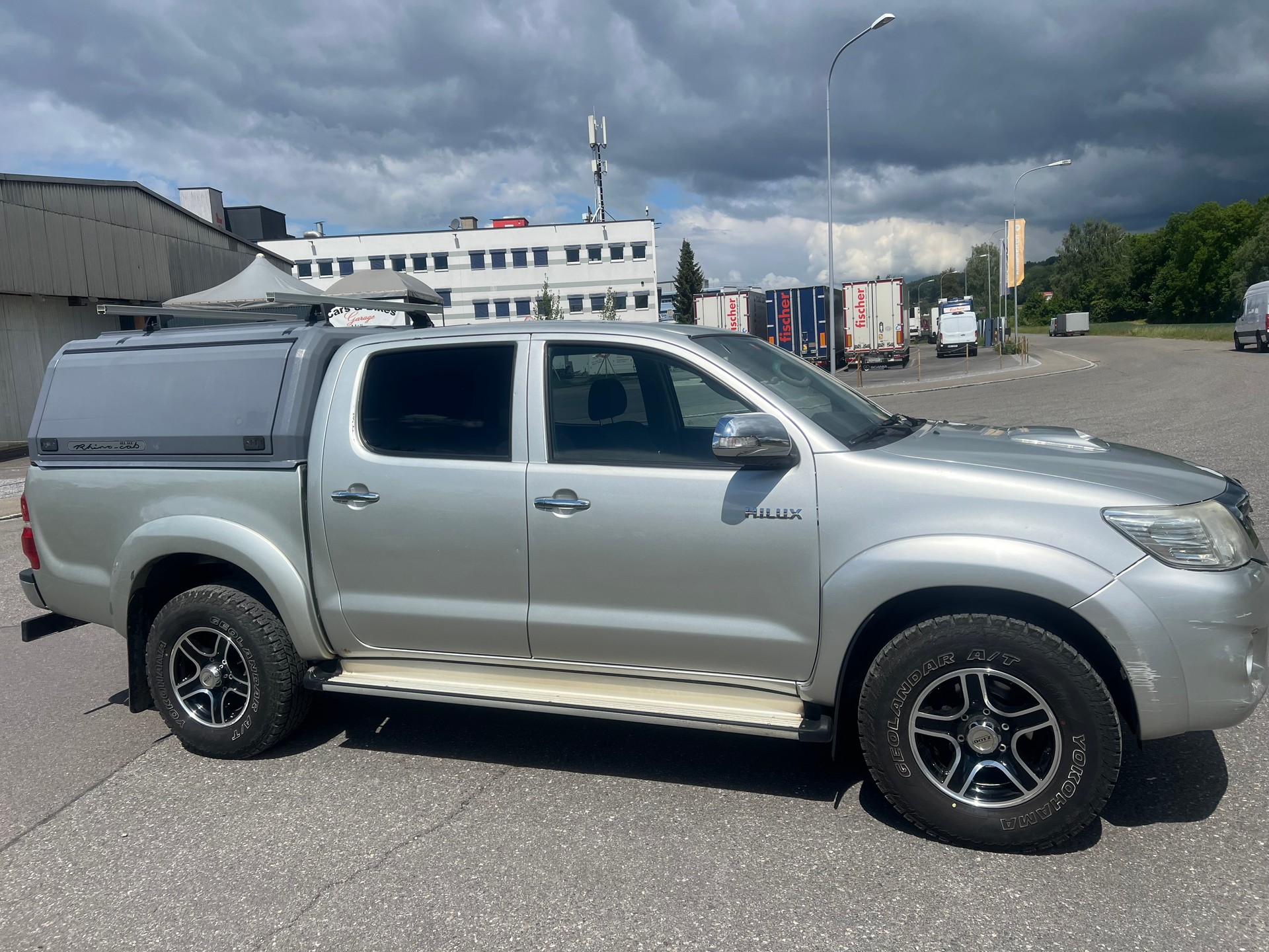 TOYOTA Hilux 3.0 4WD Double Cab Sol Premium A-image-9