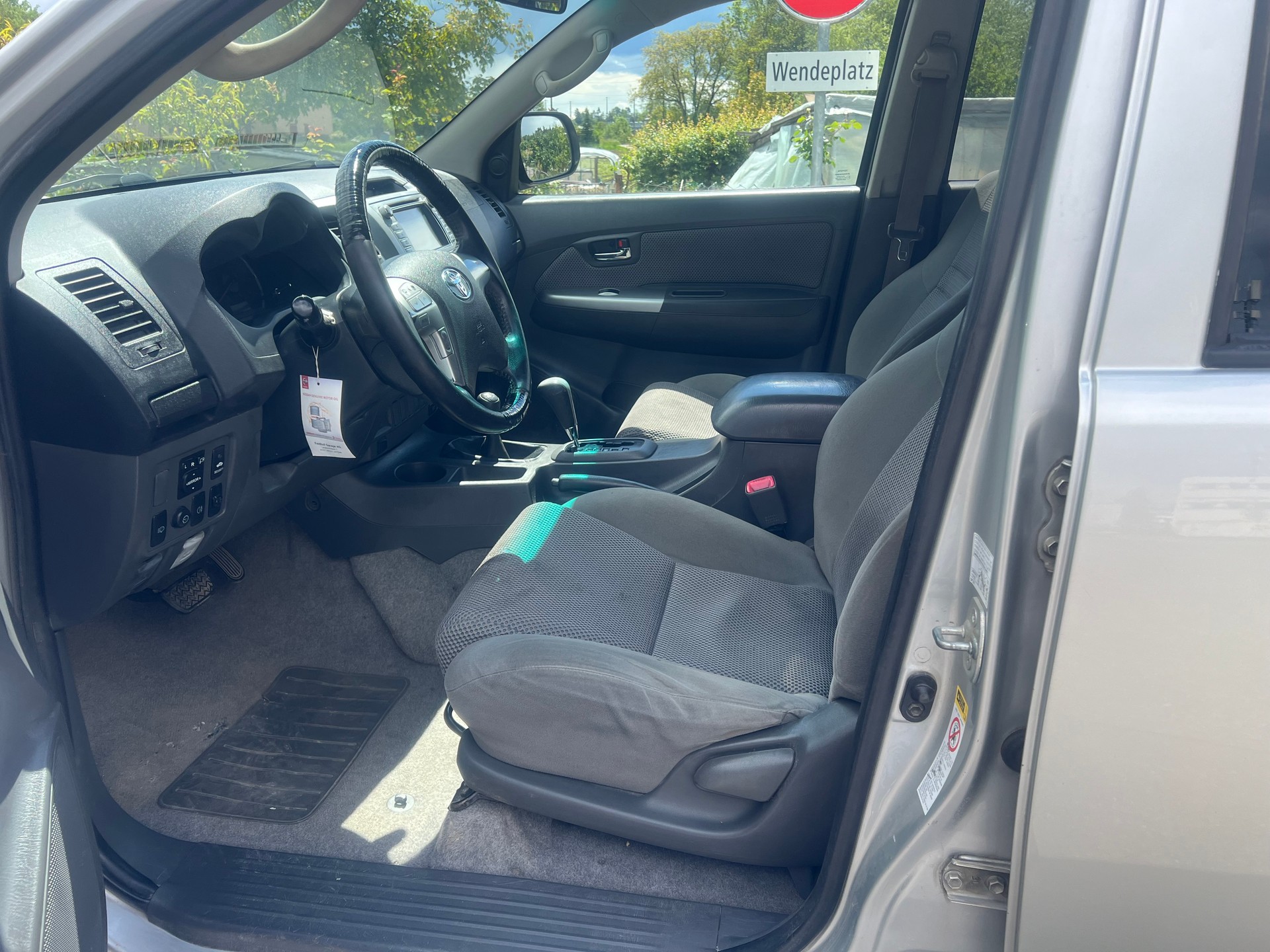 TOYOTA Hilux 3.0 4WD Double Cab Sol Premium A-image-12