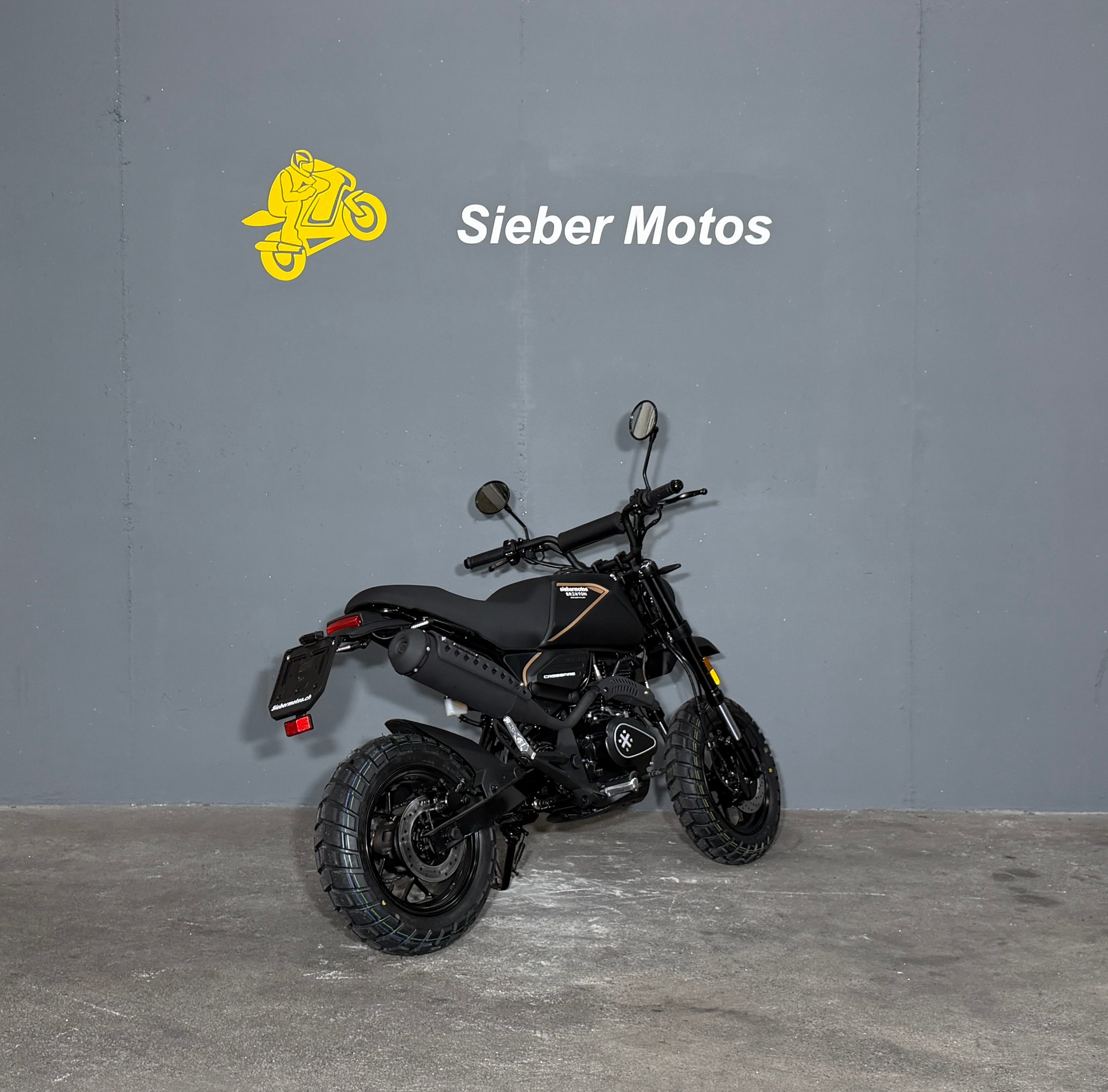 BRIXTON Crossfire 125 XS-showroom-element-3