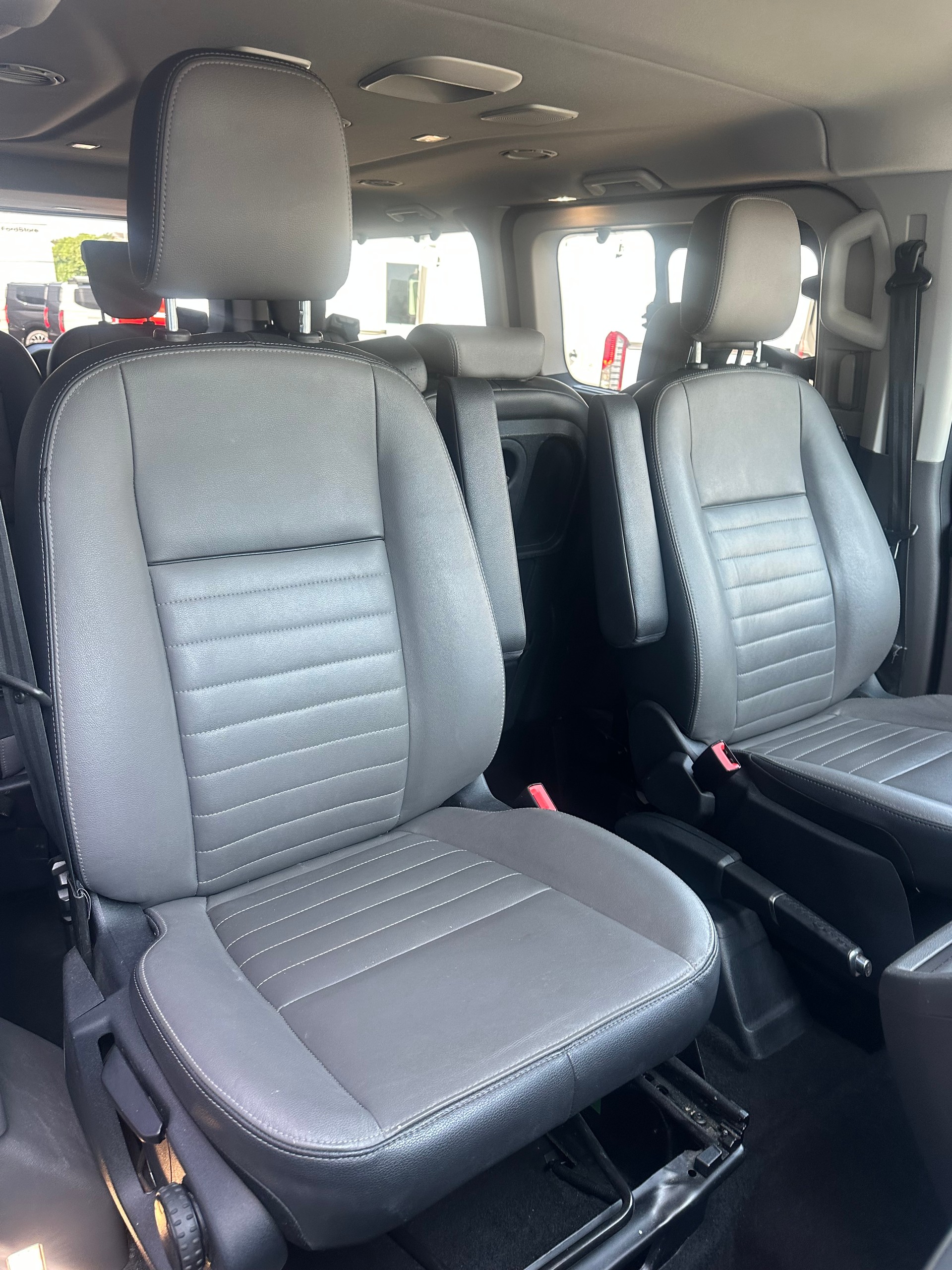 FORD Tourneo Custom 320 L2 2.0 TDCi 170 Titanium X-image-14