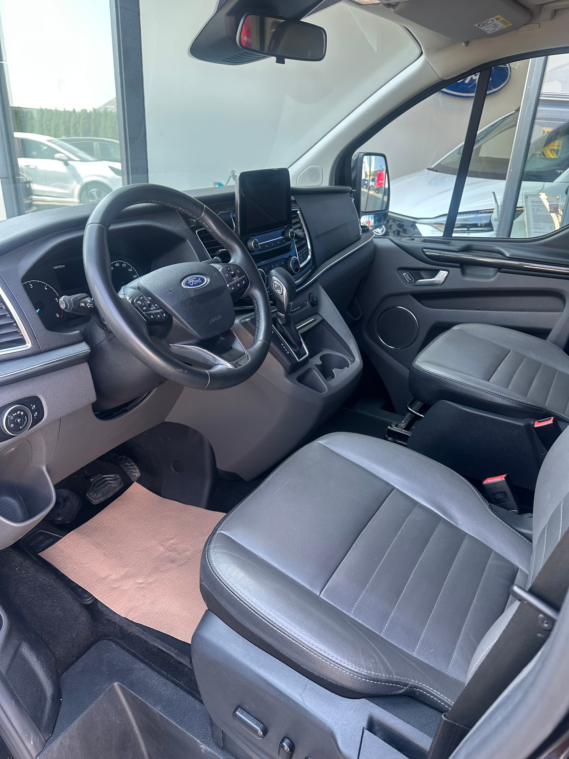 FORD Tourneo Custom 320 L2 2.0 TDCi 170 Titanium X-image-10