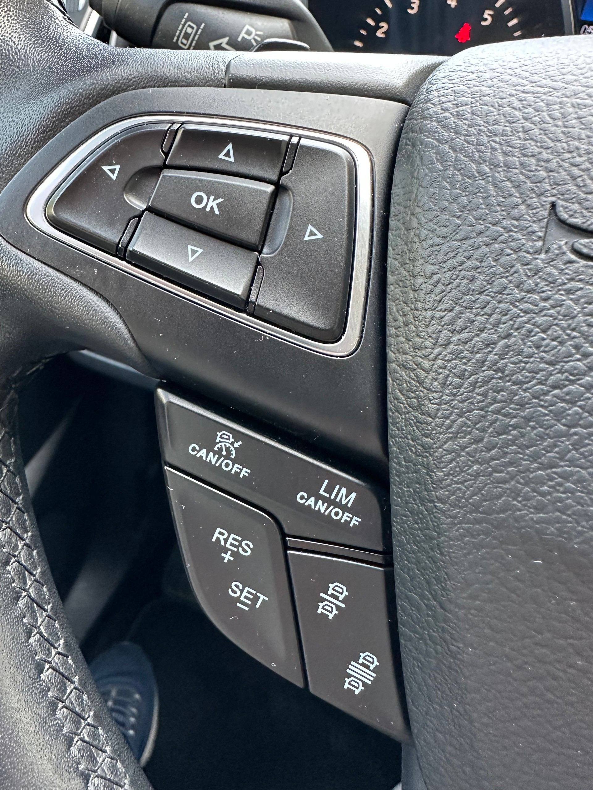 FORD Kuga 1.5 SCTi Titanium (182 PS) 4WD Automatic-image-19