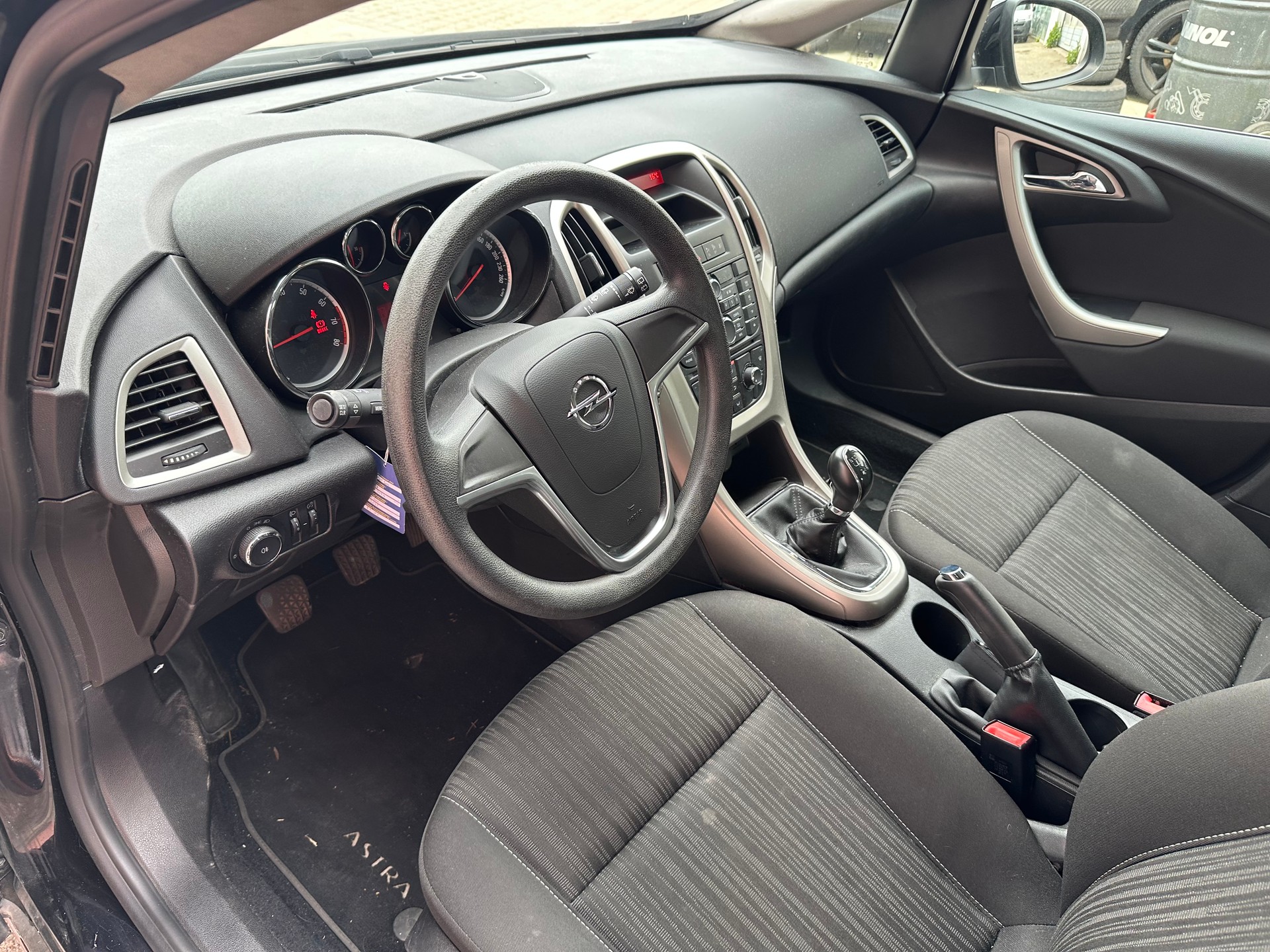 OPEL ASTRA-image-10