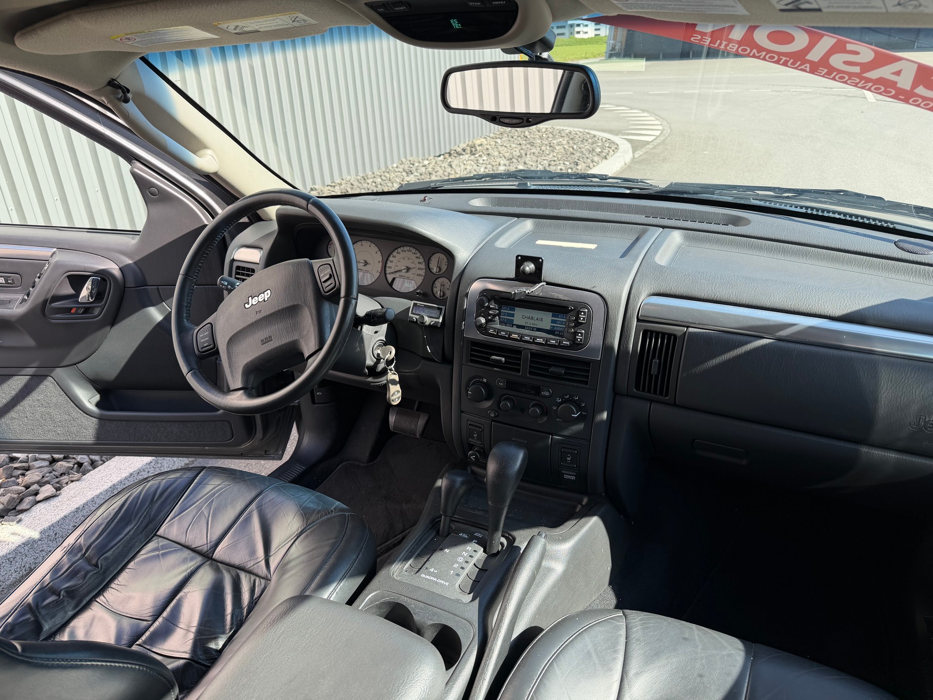 JEEP Grand Cherokee 4.7 Vision Automatic-image-27