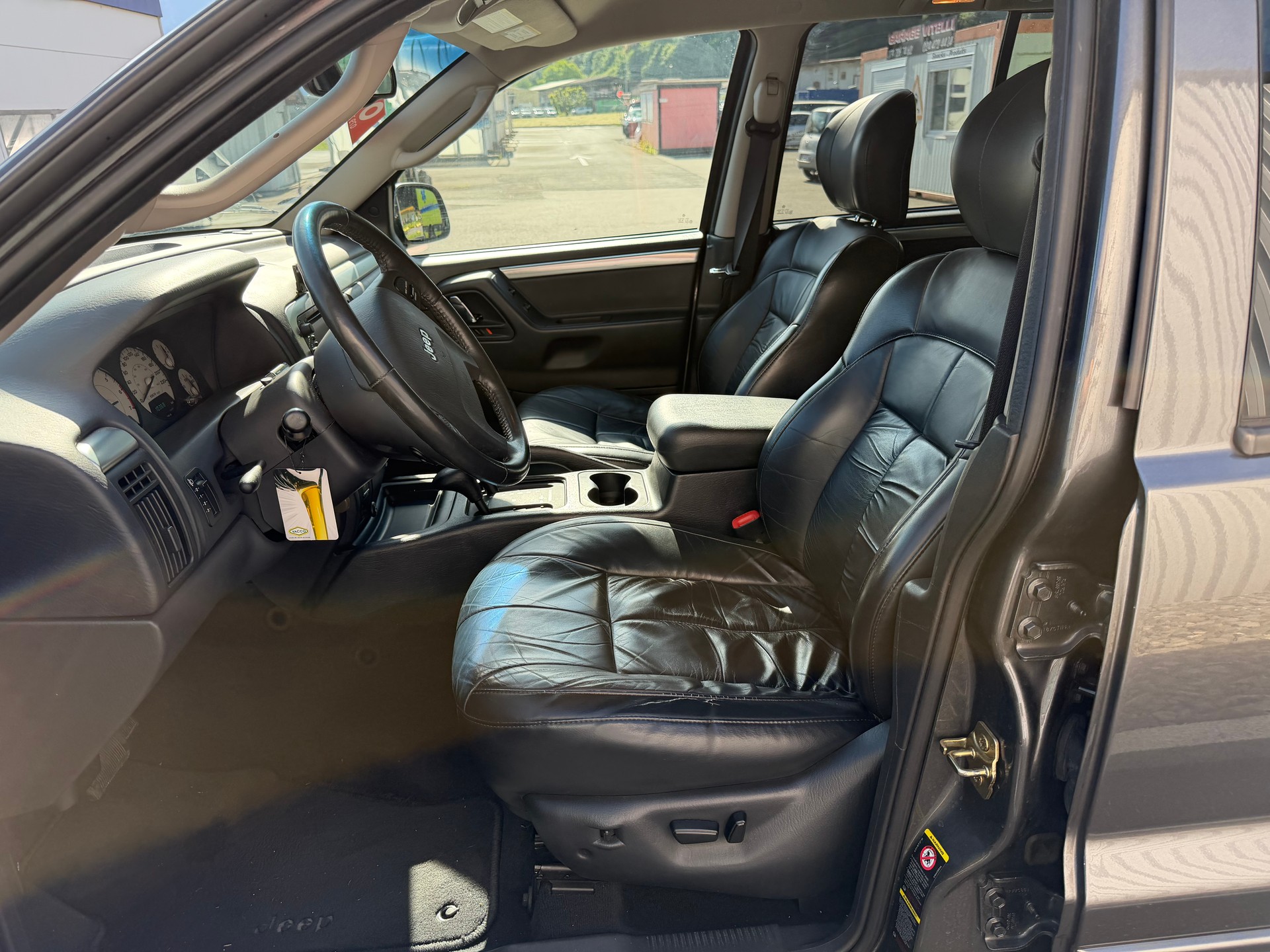 JEEP Grand Cherokee 4.7 Vision Automatic-image-19