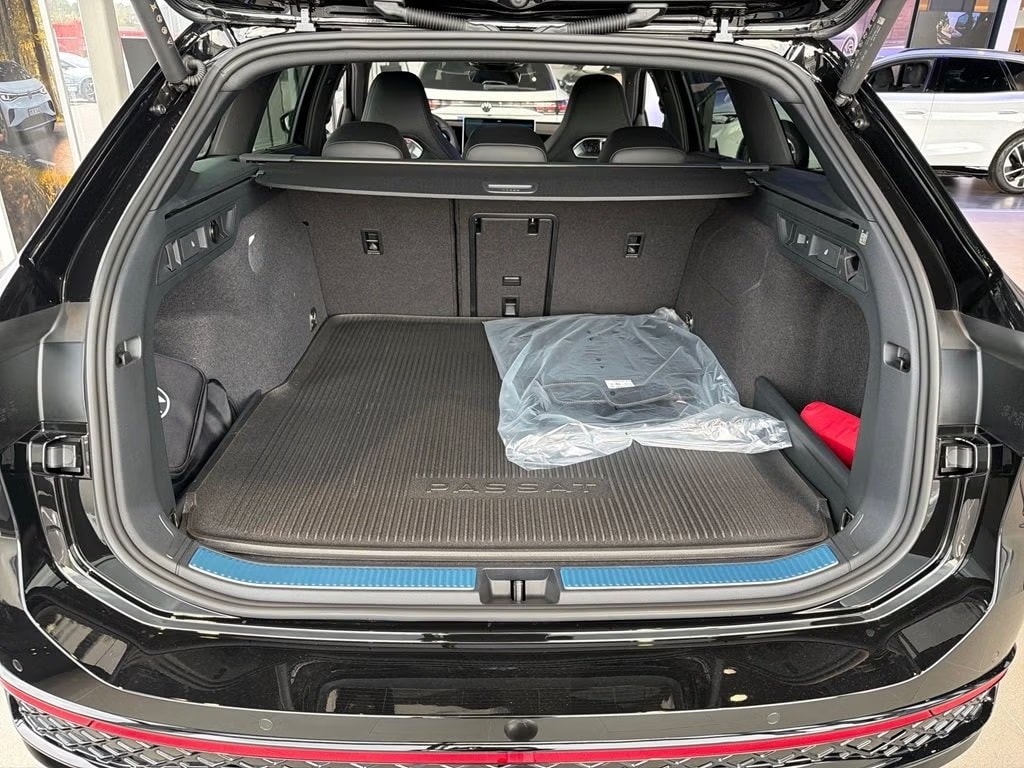 VW Passat Variant 2.0 TDI evo R-Line 4 Motion DSG-image-5