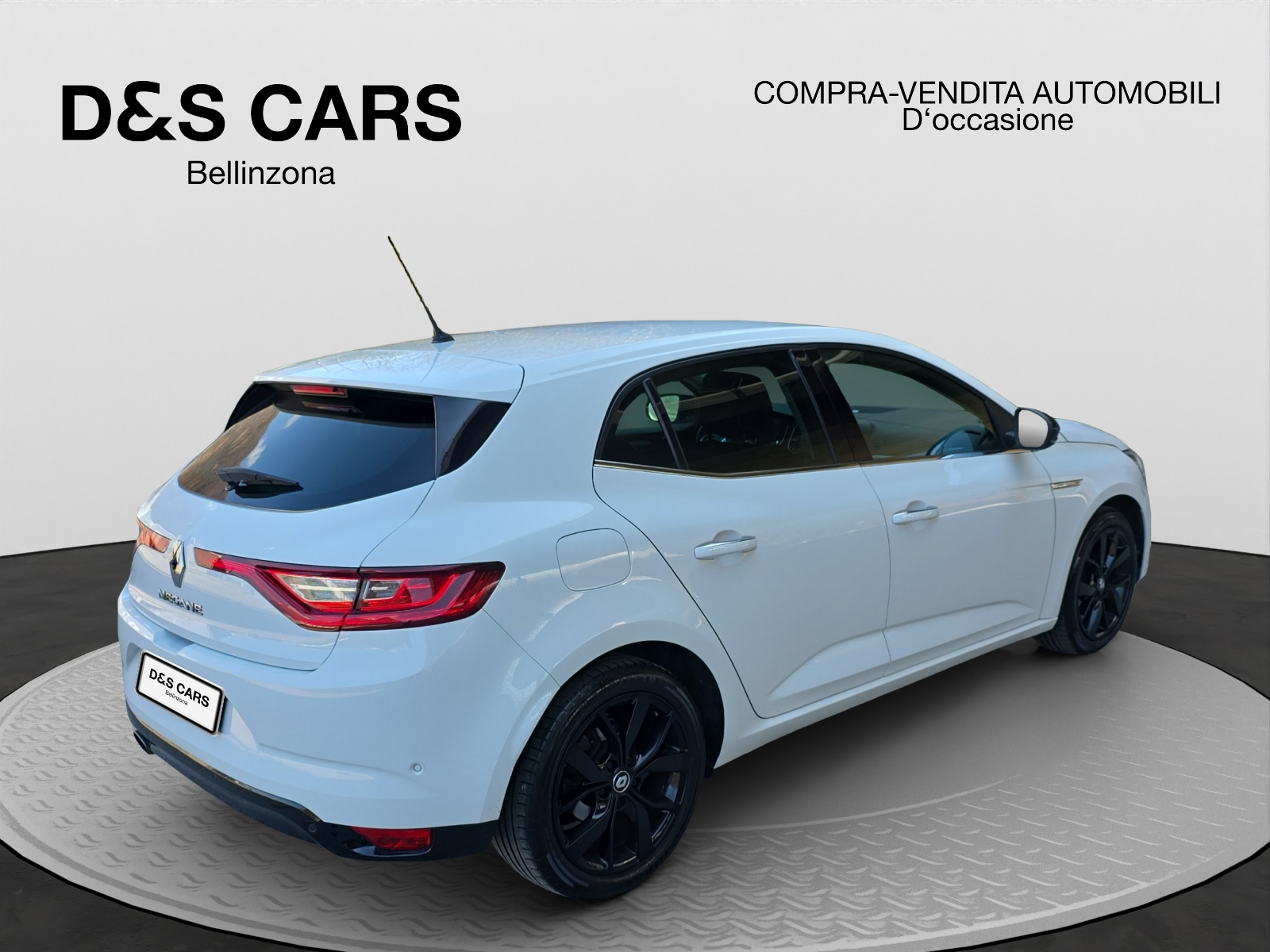 RENAULT Mégane 1.2 16V Turbo Bose-image-4