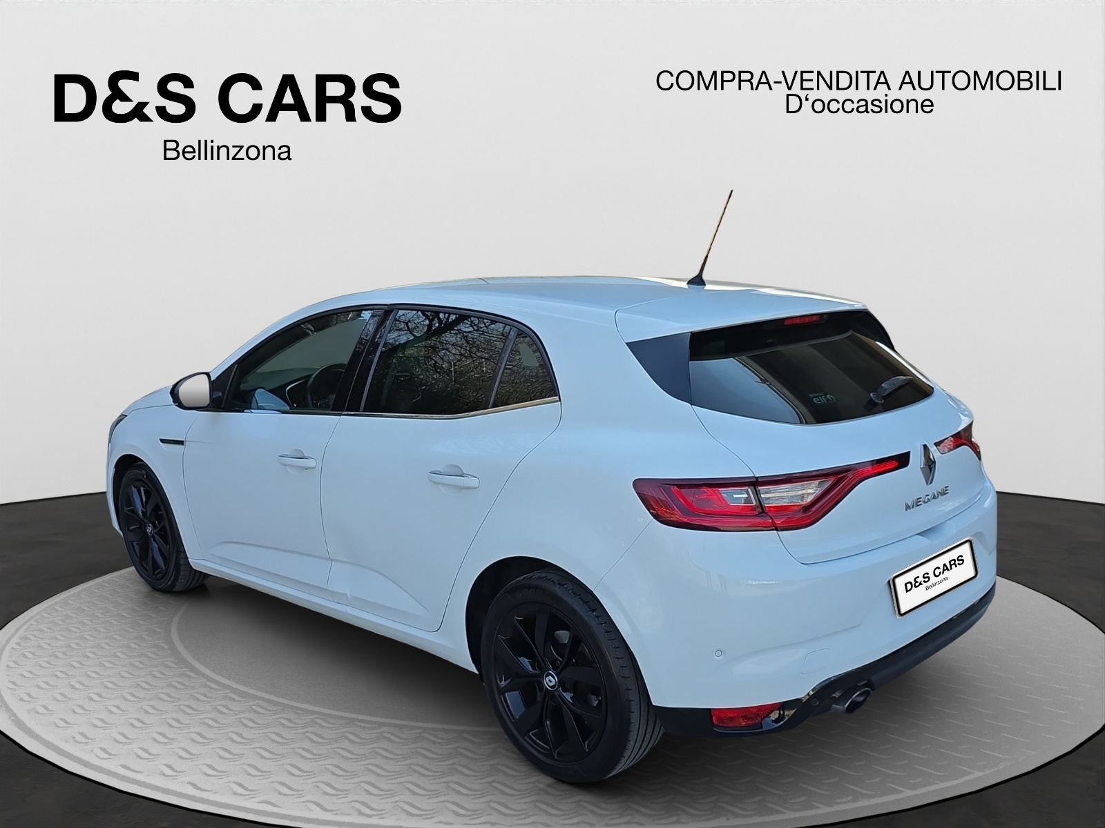 RENAULT Mégane 1.2 16V Turbo Bose-image-2