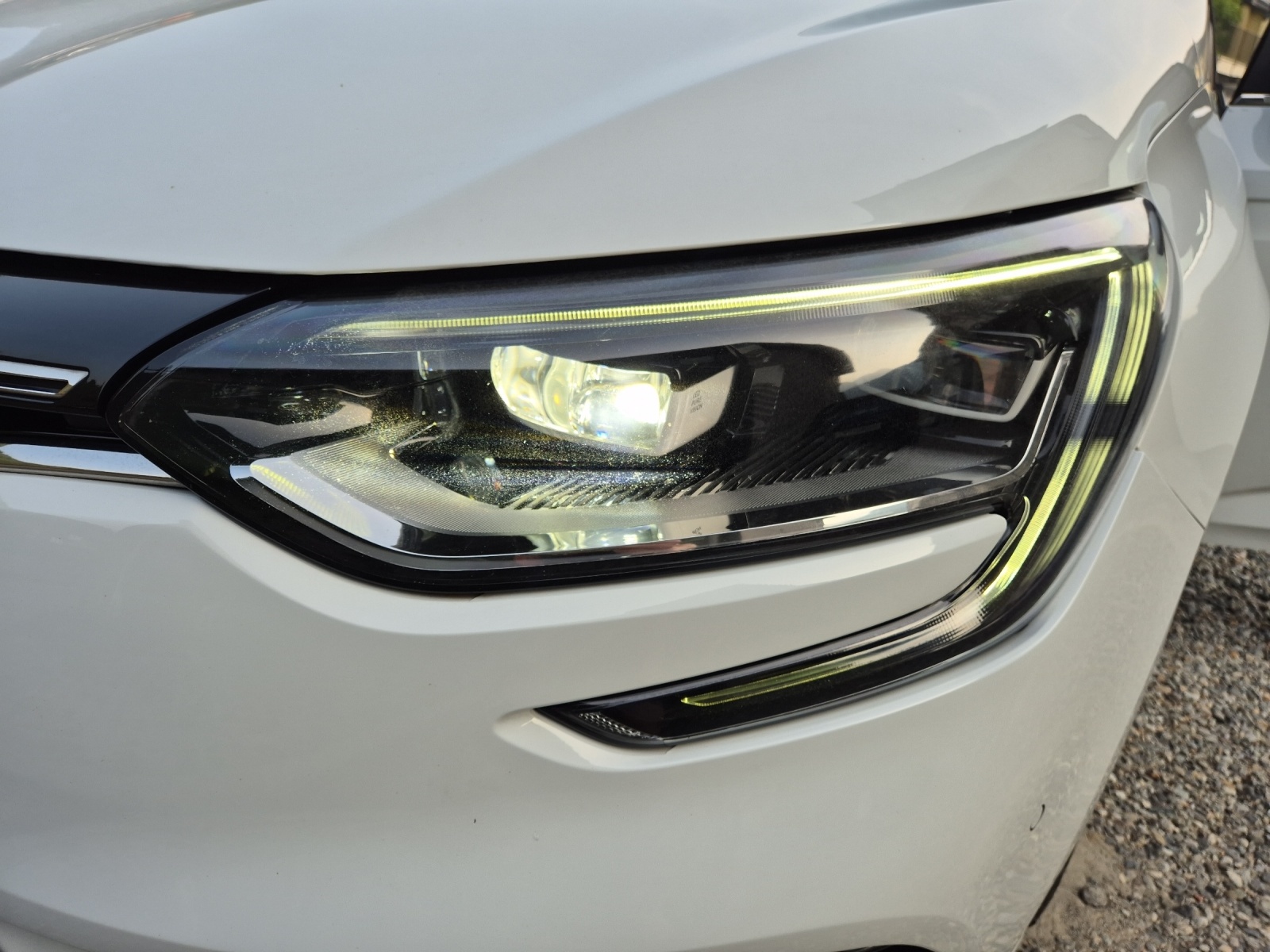 RENAULT Mégane 1.2 16V Turbo Bose-image-8