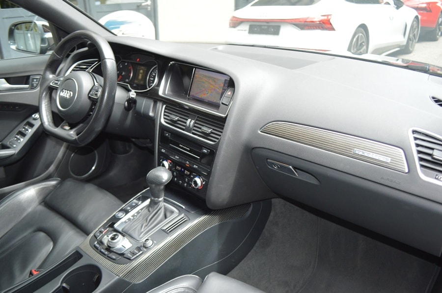 AUDI A4 Avant 3.0 TDI quattro S-tronic I FRISCH AB MFK-image-6