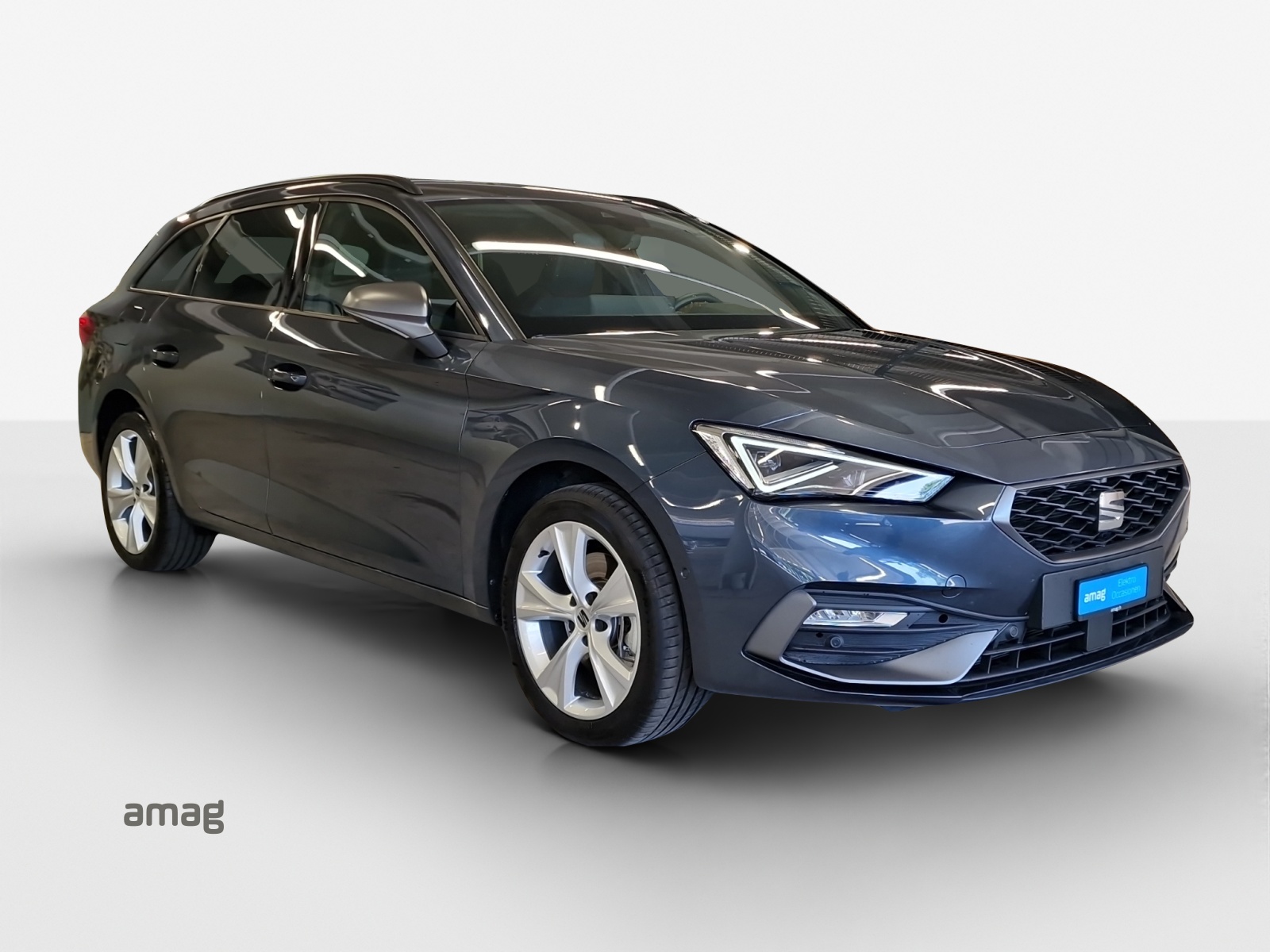SEAT Leon ST 1.5 eHybrid pHEV DSG FR-image-18