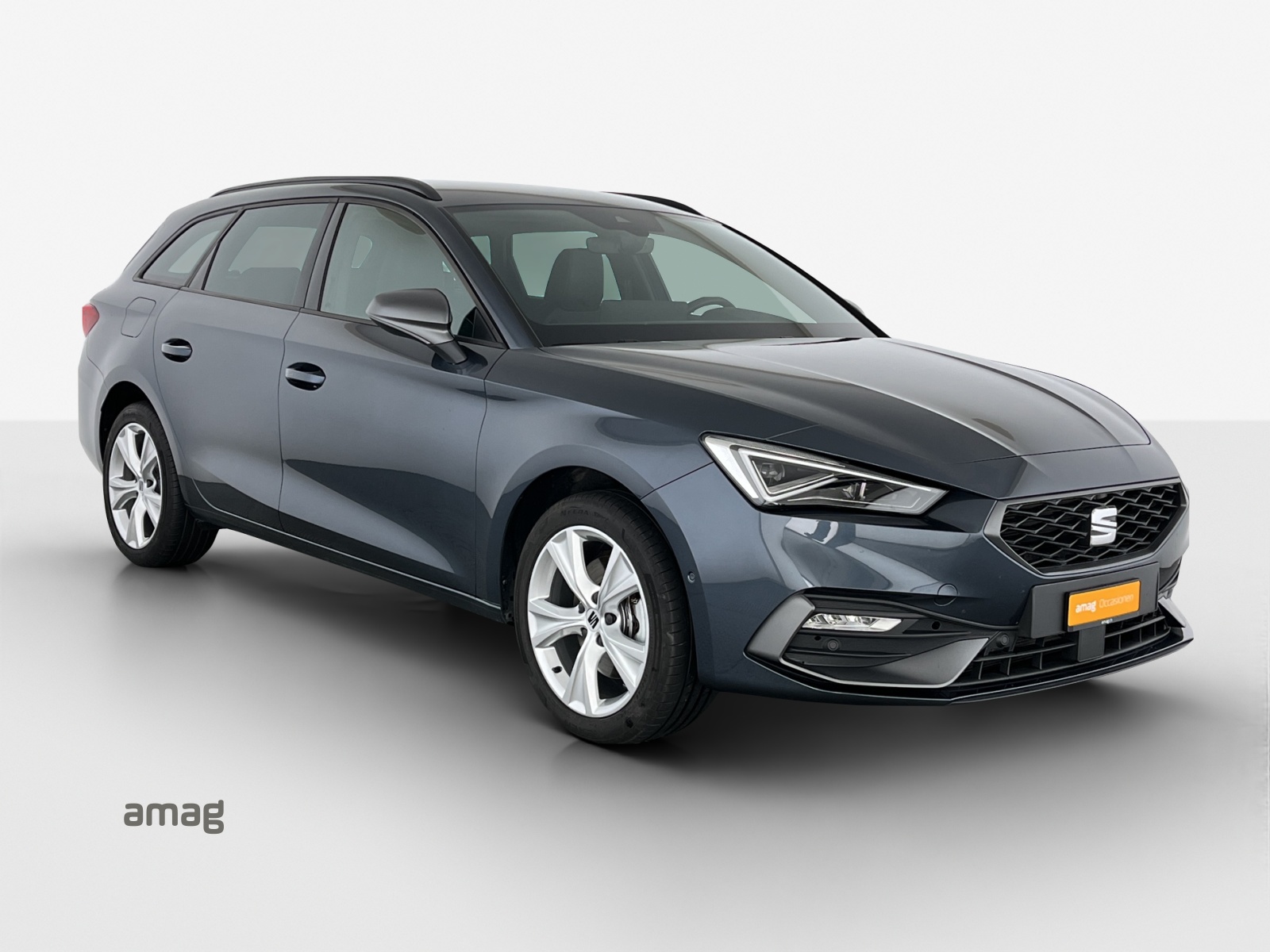 SEAT Leon ST 1.5 eHybrid pHEV DSG FR-image-5