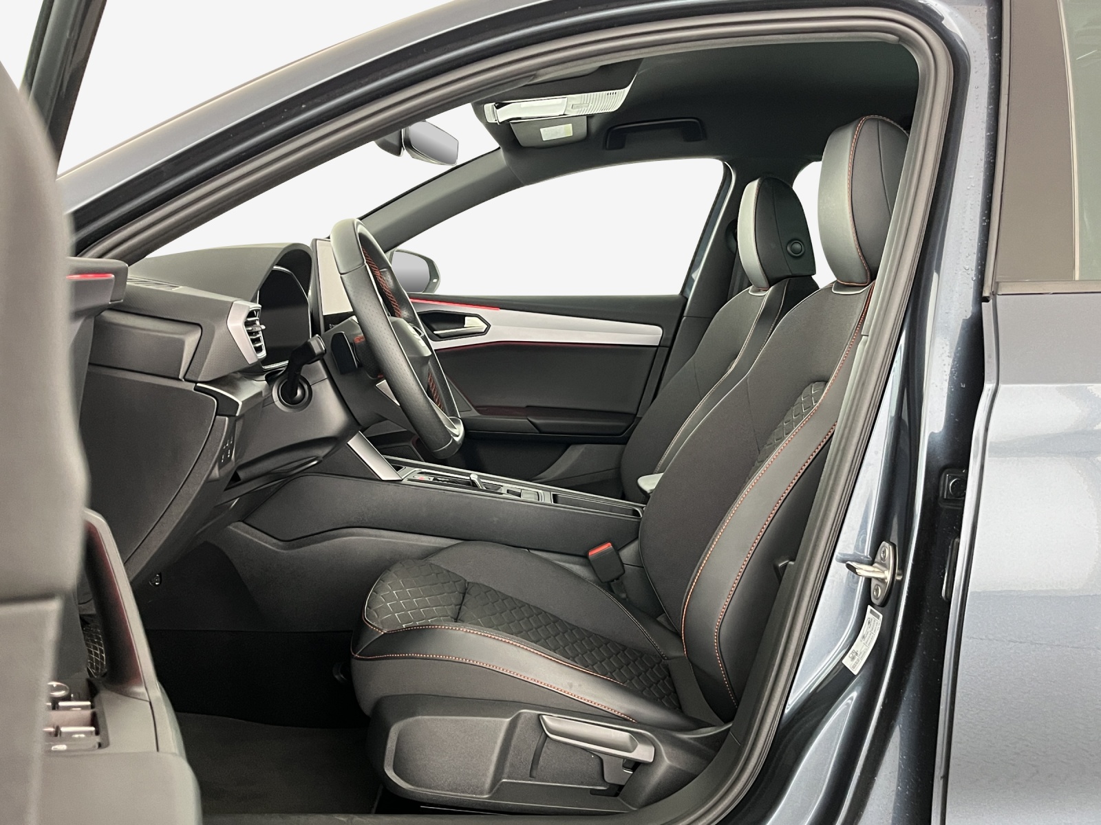 SEAT Leon ST 1.5 eHybrid pHEV DSG FR-image-7