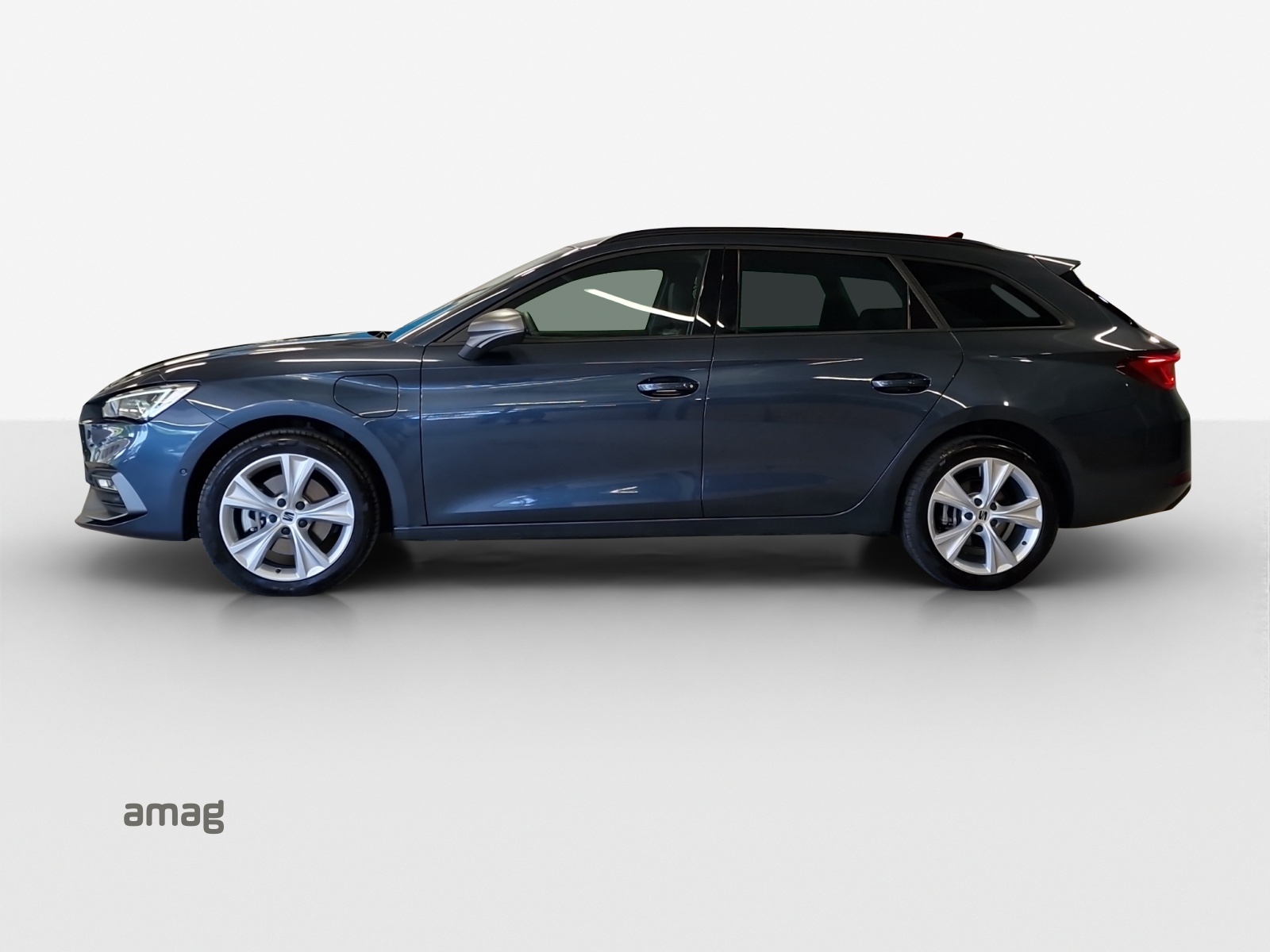 SEAT Leon ST 1.5 eHybrid pHEV DSG FR-image-14
